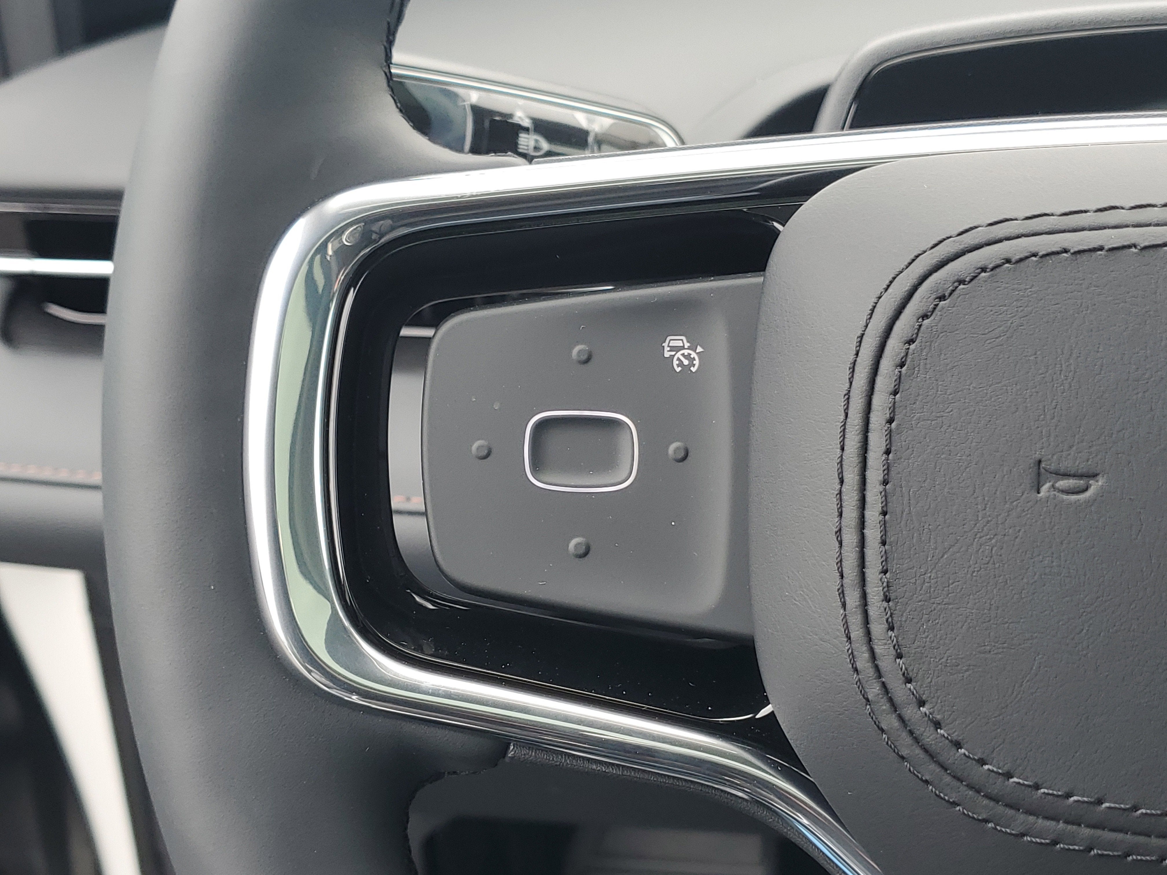 2026 Lincoln Nautilus Reserve Hybrid