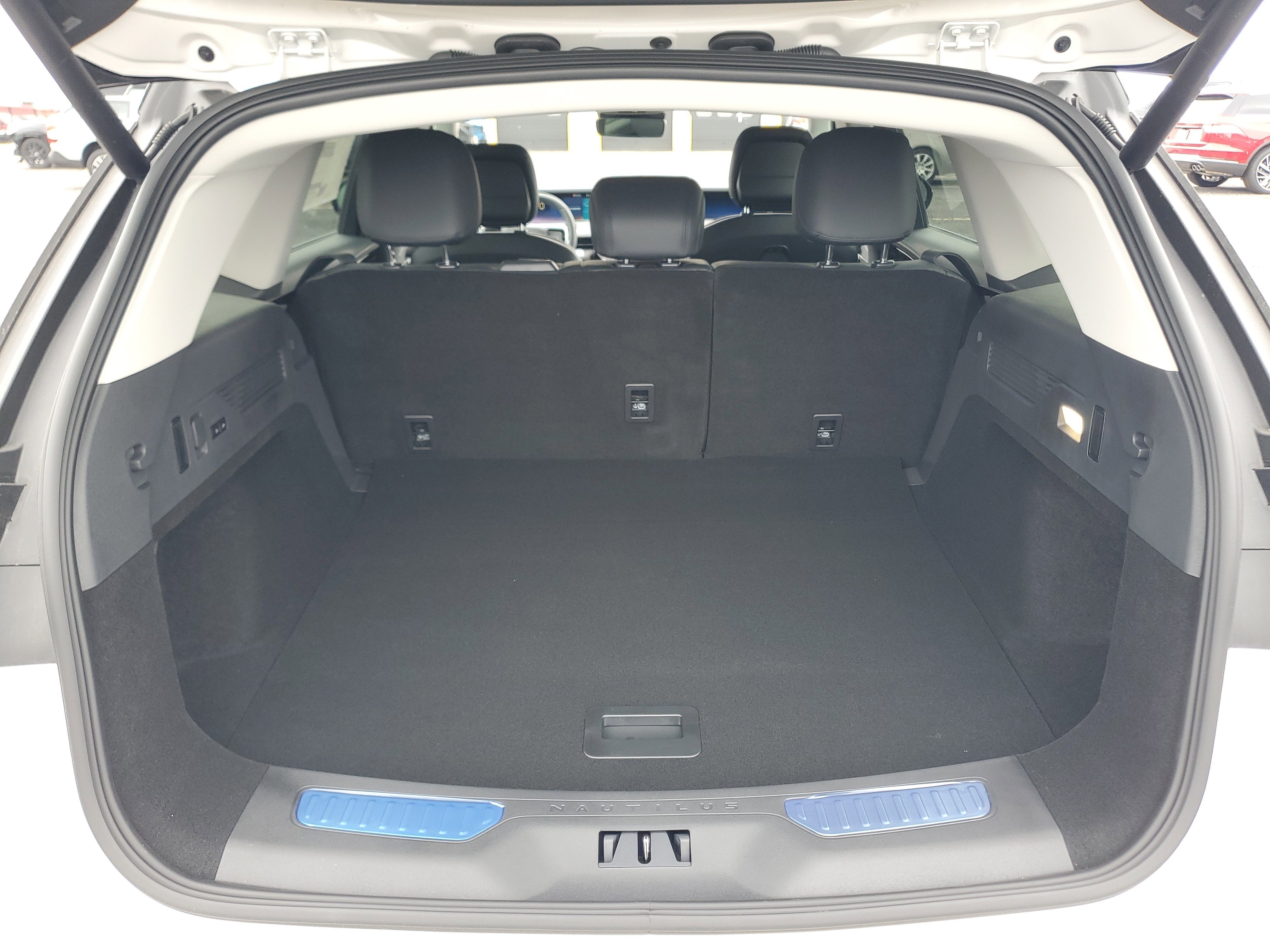 2026 Lincoln Nautilus Reserve Hybrid