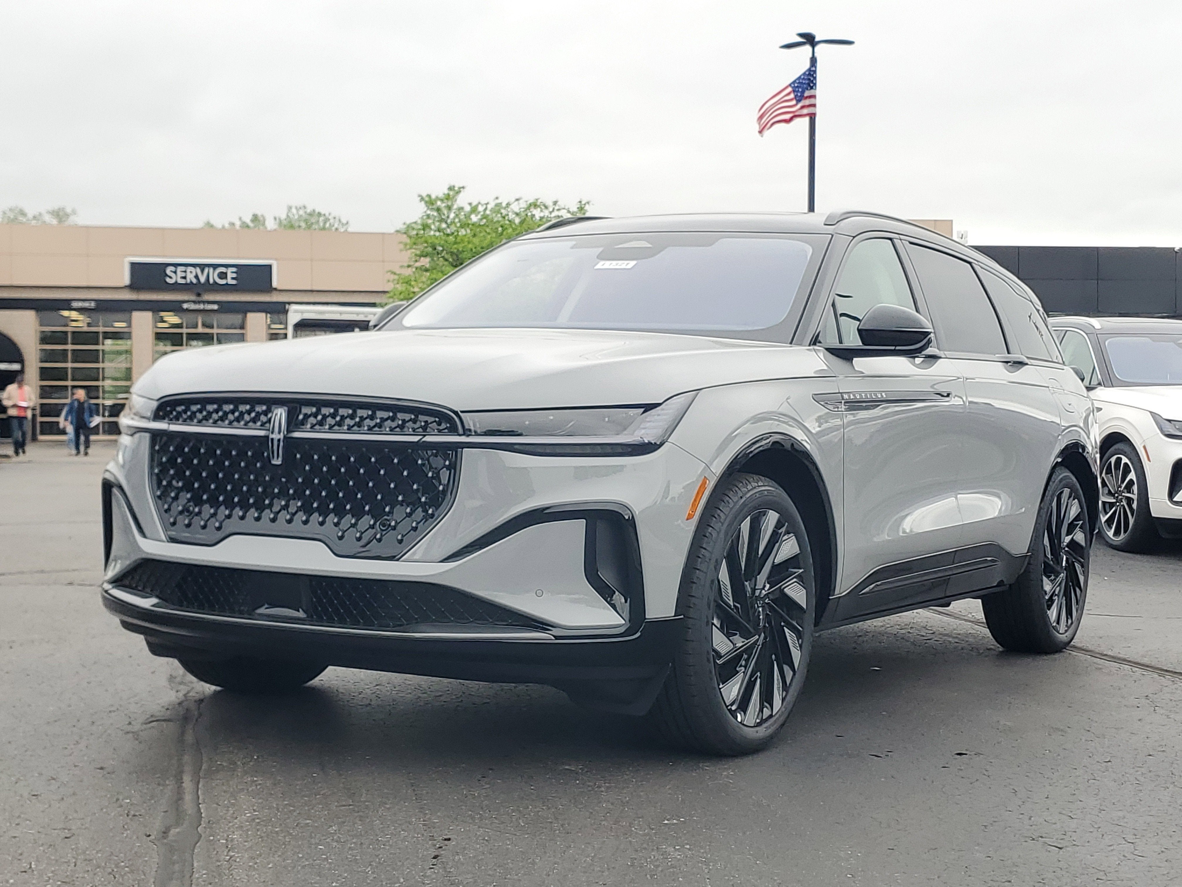 2026 Lincoln Nautilus Reserve Hybrid