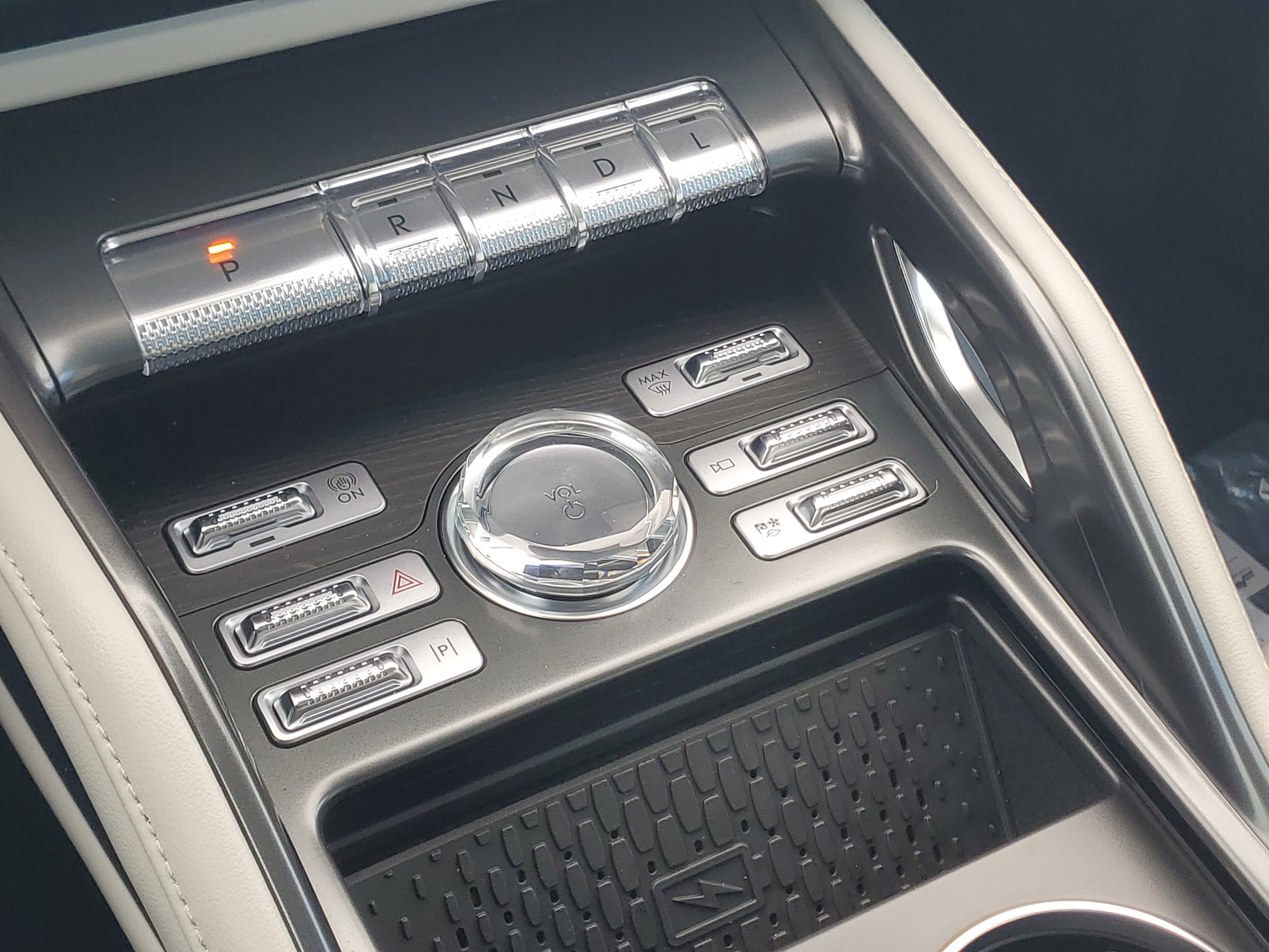 2026 Lincoln Nautilus Reserve Hybrid