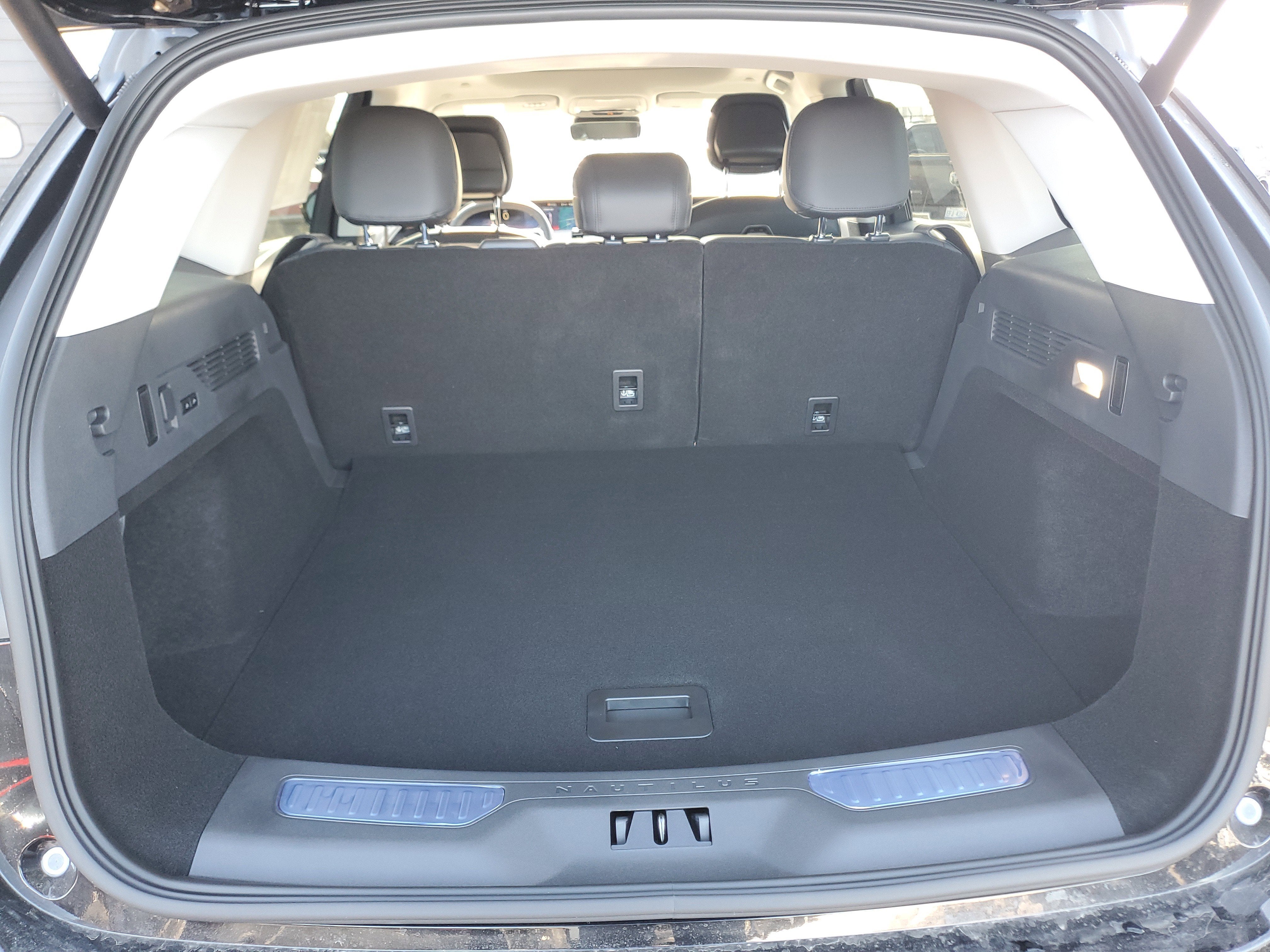 2026 Lincoln Nautilus Reserve Hybrid