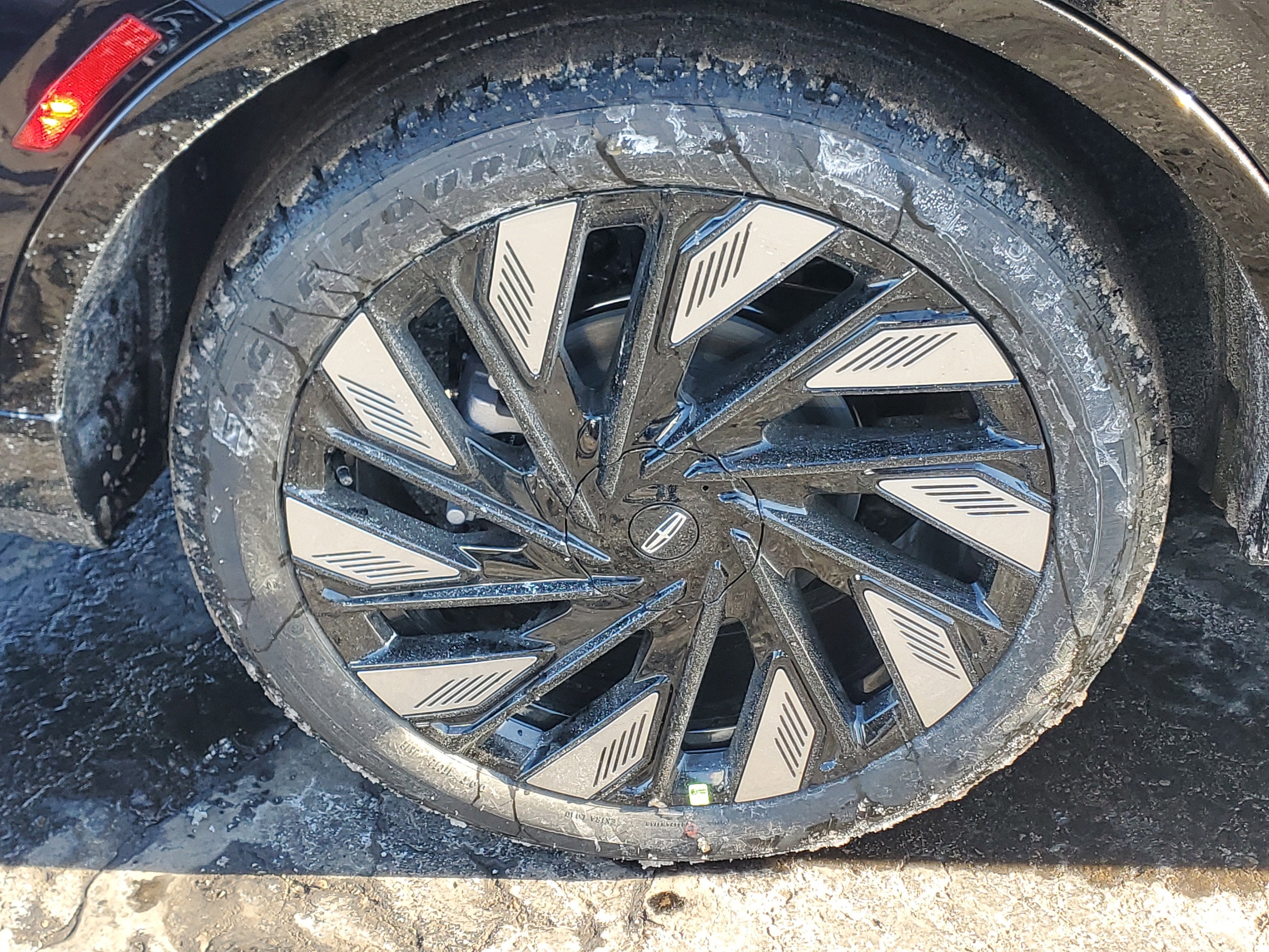 2026 Lincoln Nautilus Reserve Hybrid