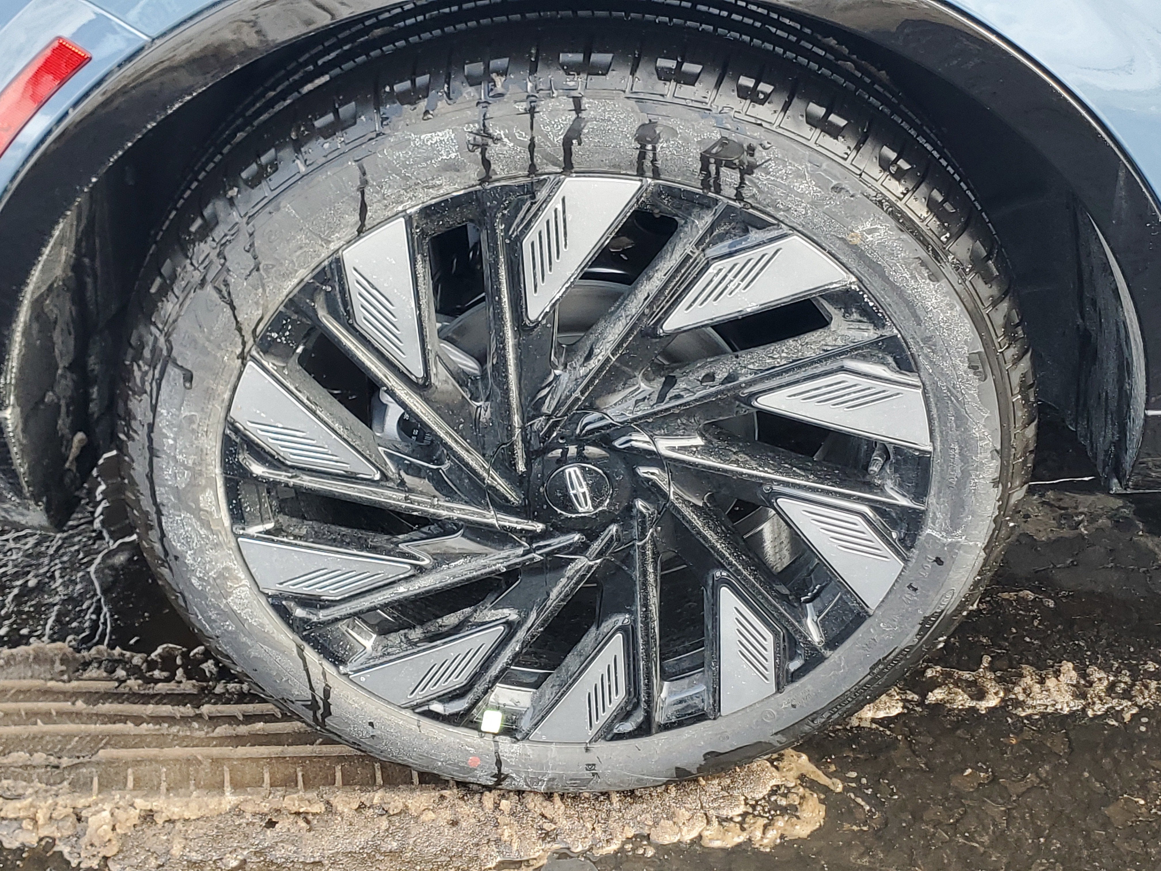 2026 Lincoln Nautilus Reserve Hybrid