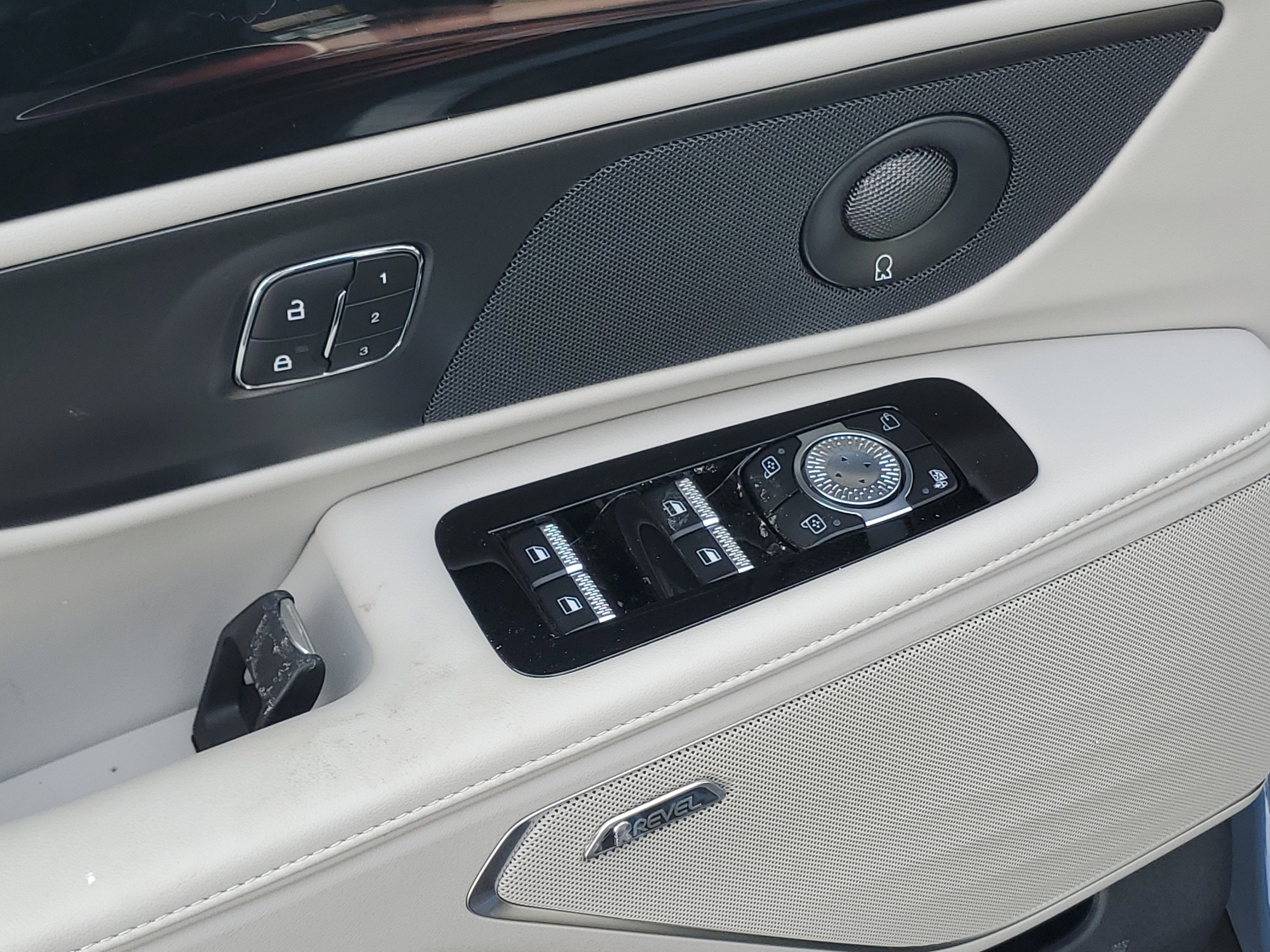 2026 Lincoln Nautilus Reserve Hybrid