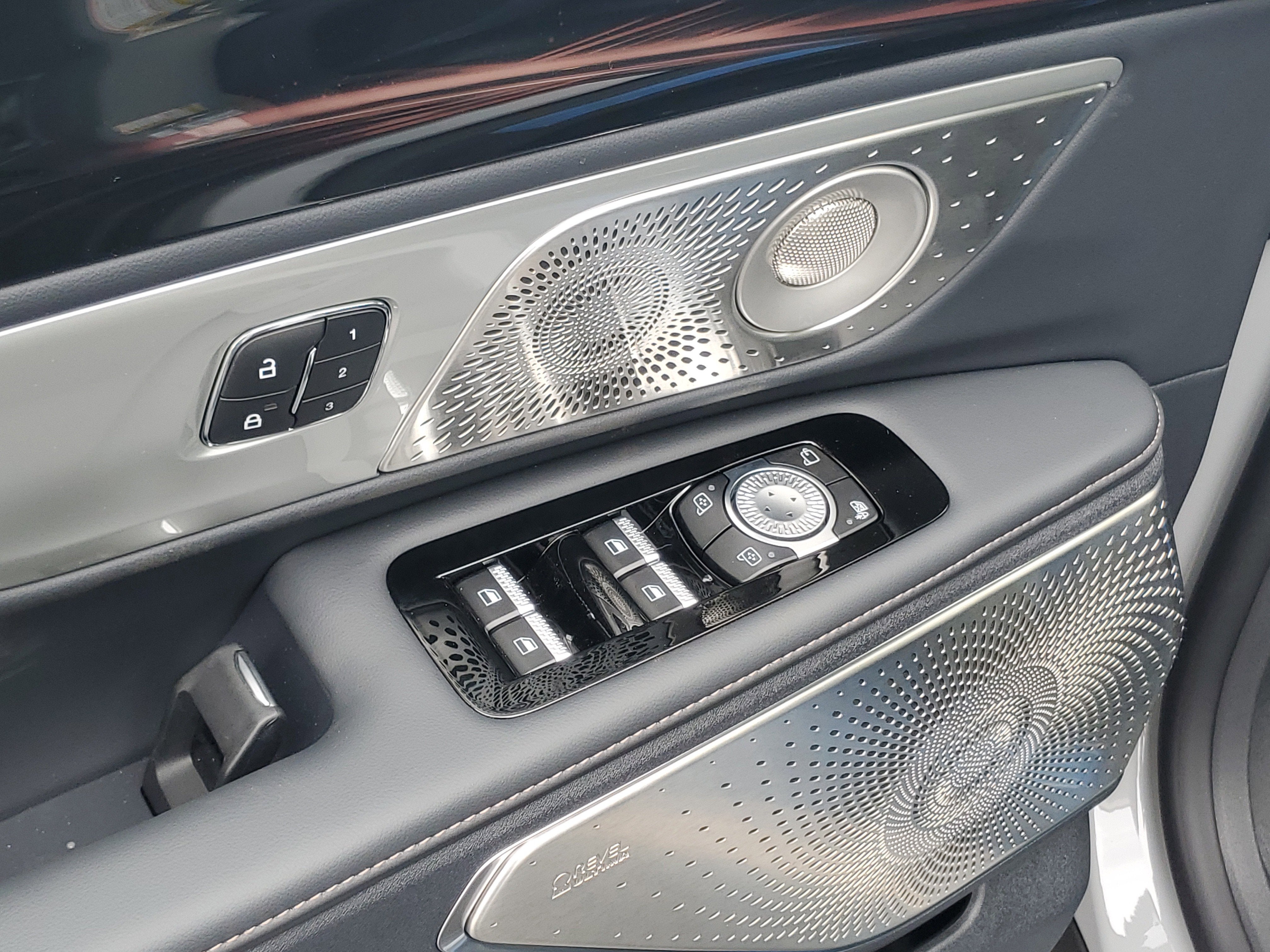2026 Lincoln Nautilus Reserve Hybrid
