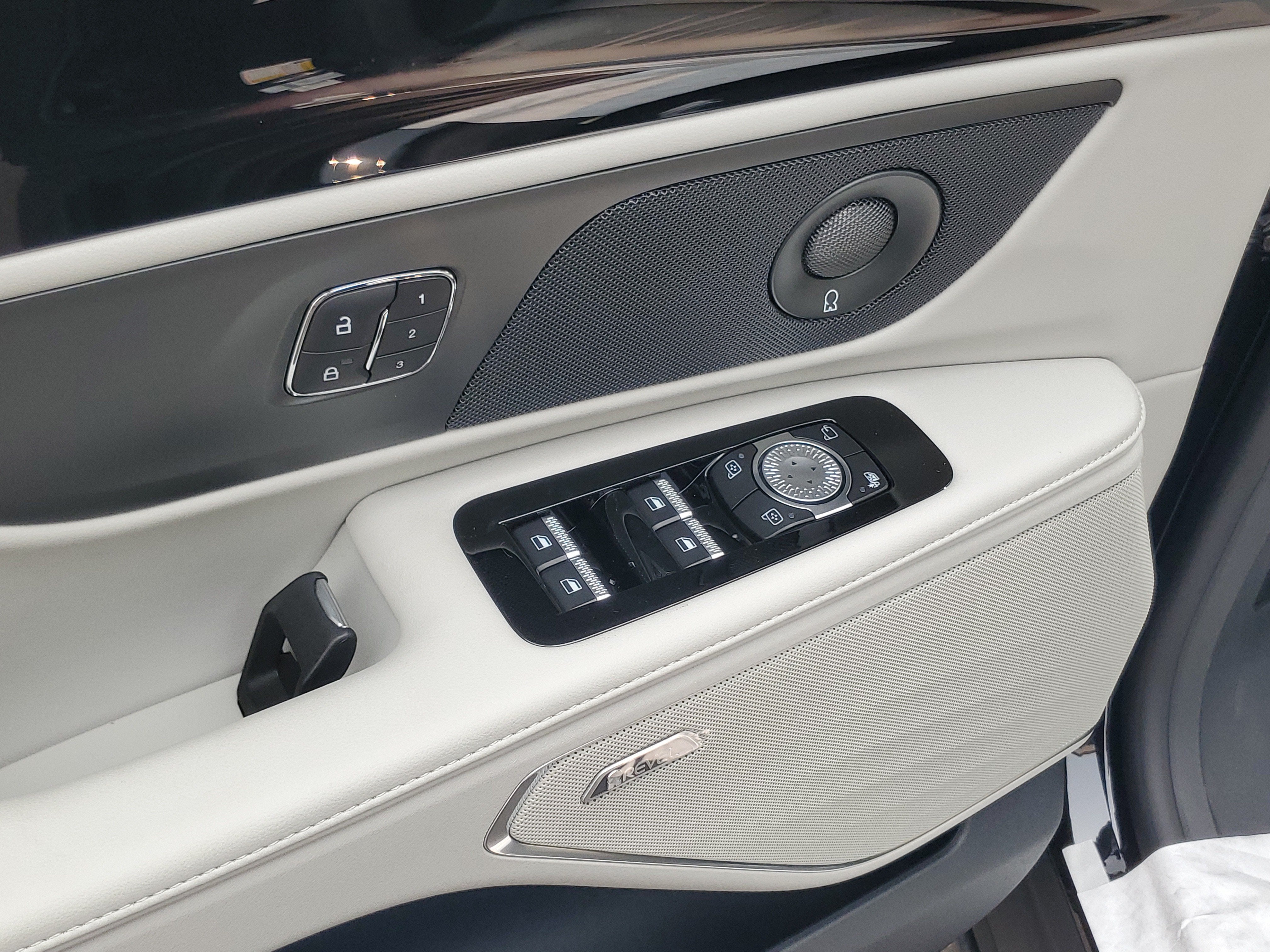 2026 Lincoln Nautilus Reserve Hybrid