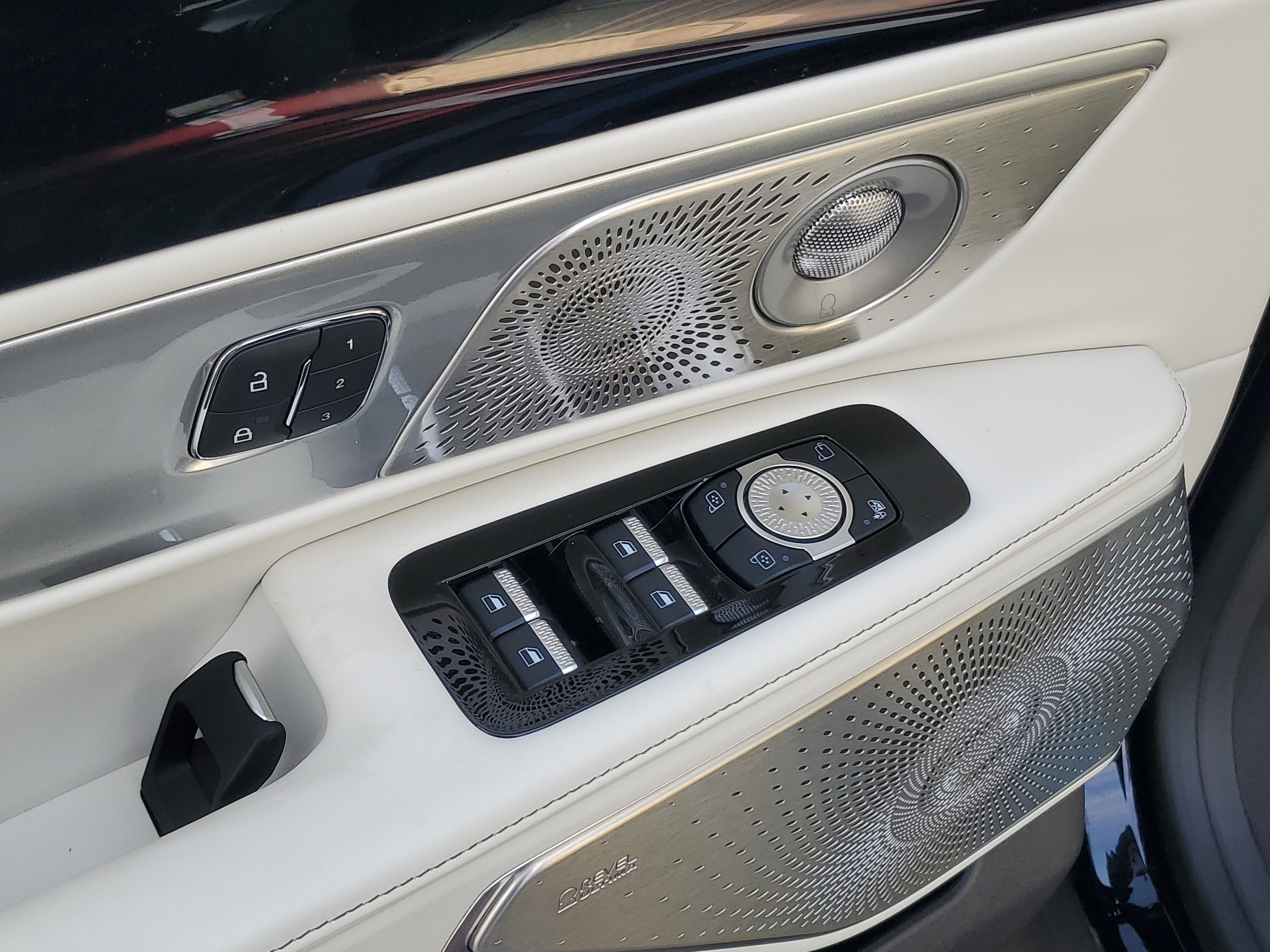 2026 Lincoln Nautilus Black Label Hybrid