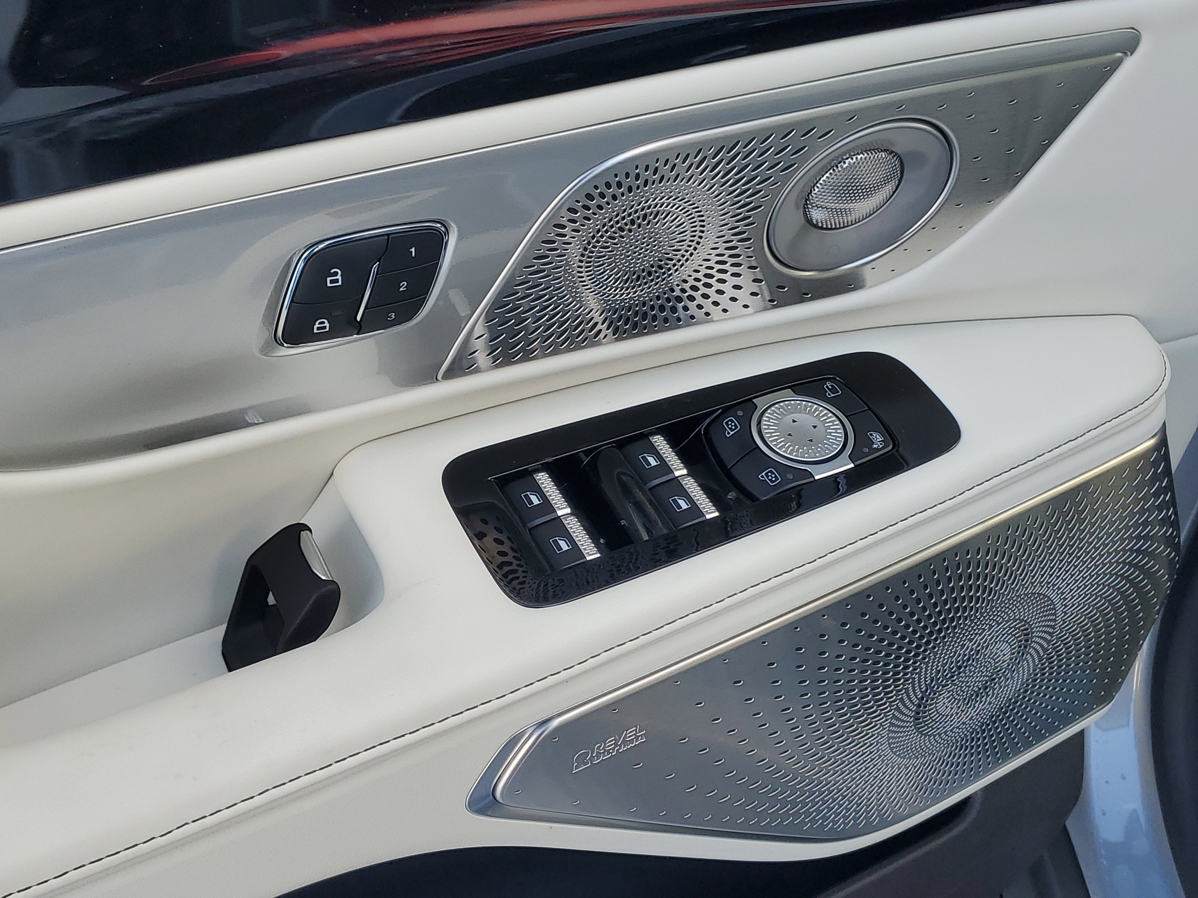 2026 Lincoln Nautilus Black Label Hybrid