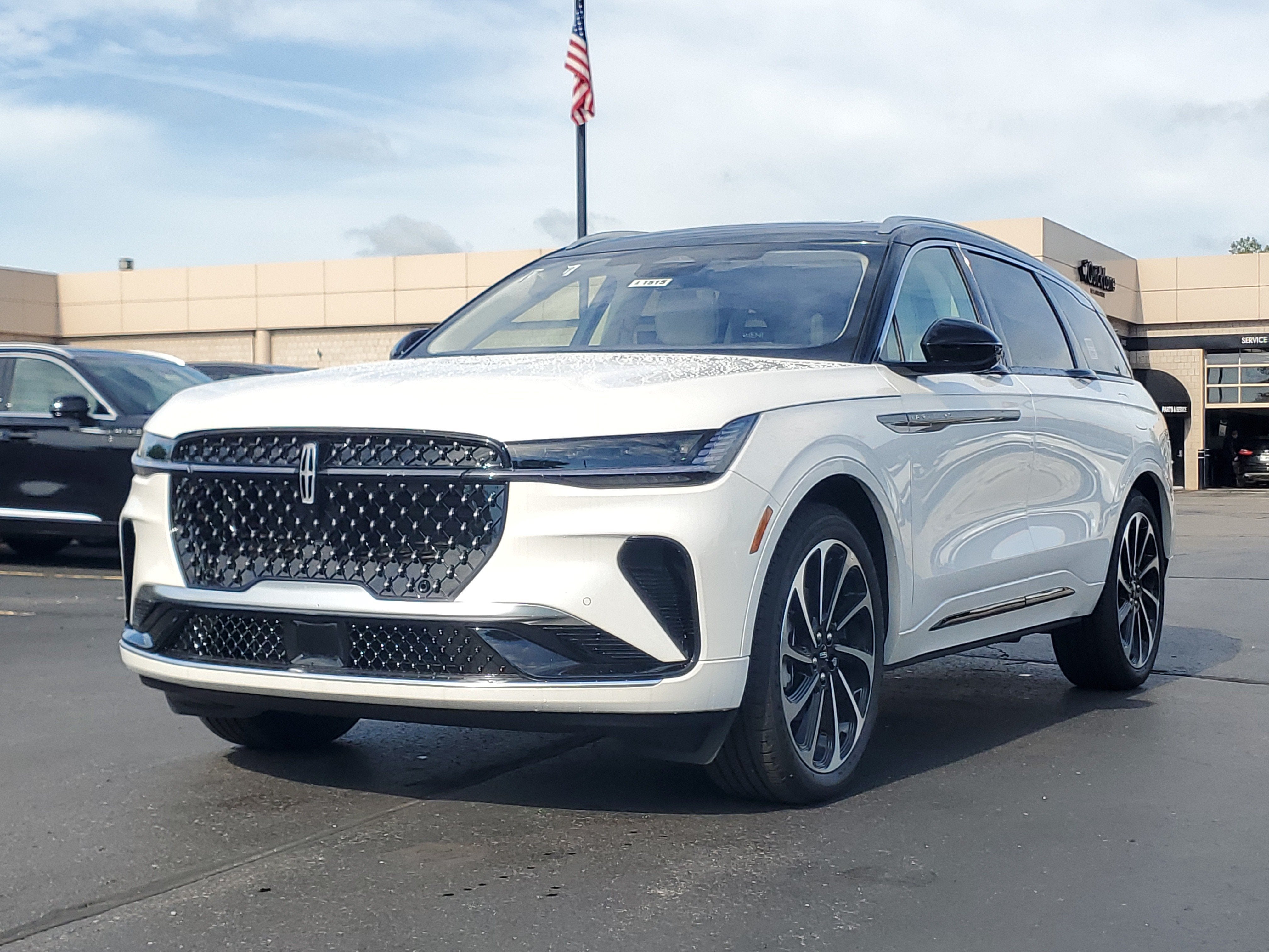 2026 Lincoln Nautilus Black Label Hybrid