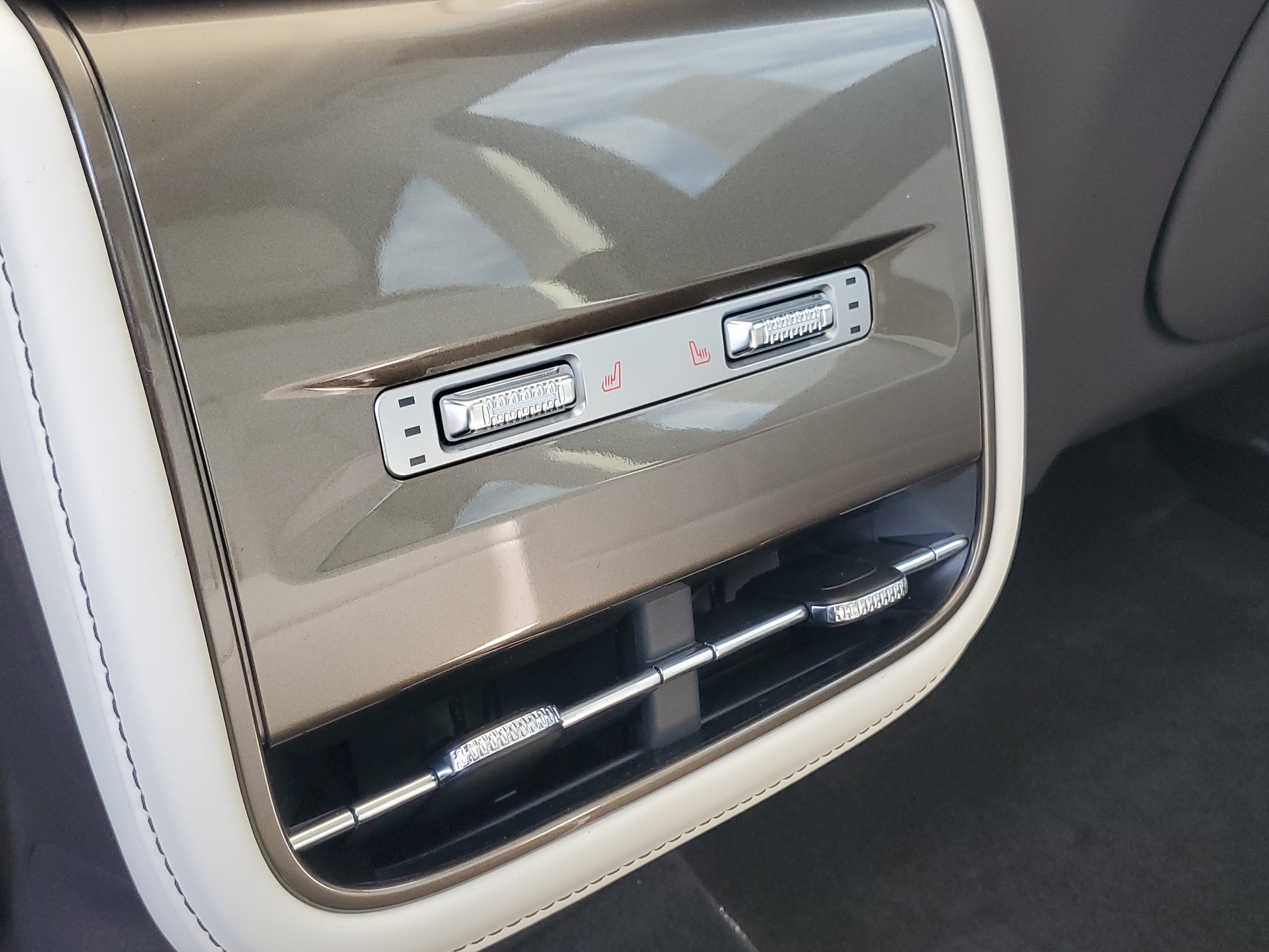 2026 Lincoln Nautilus Black Label Hybrid