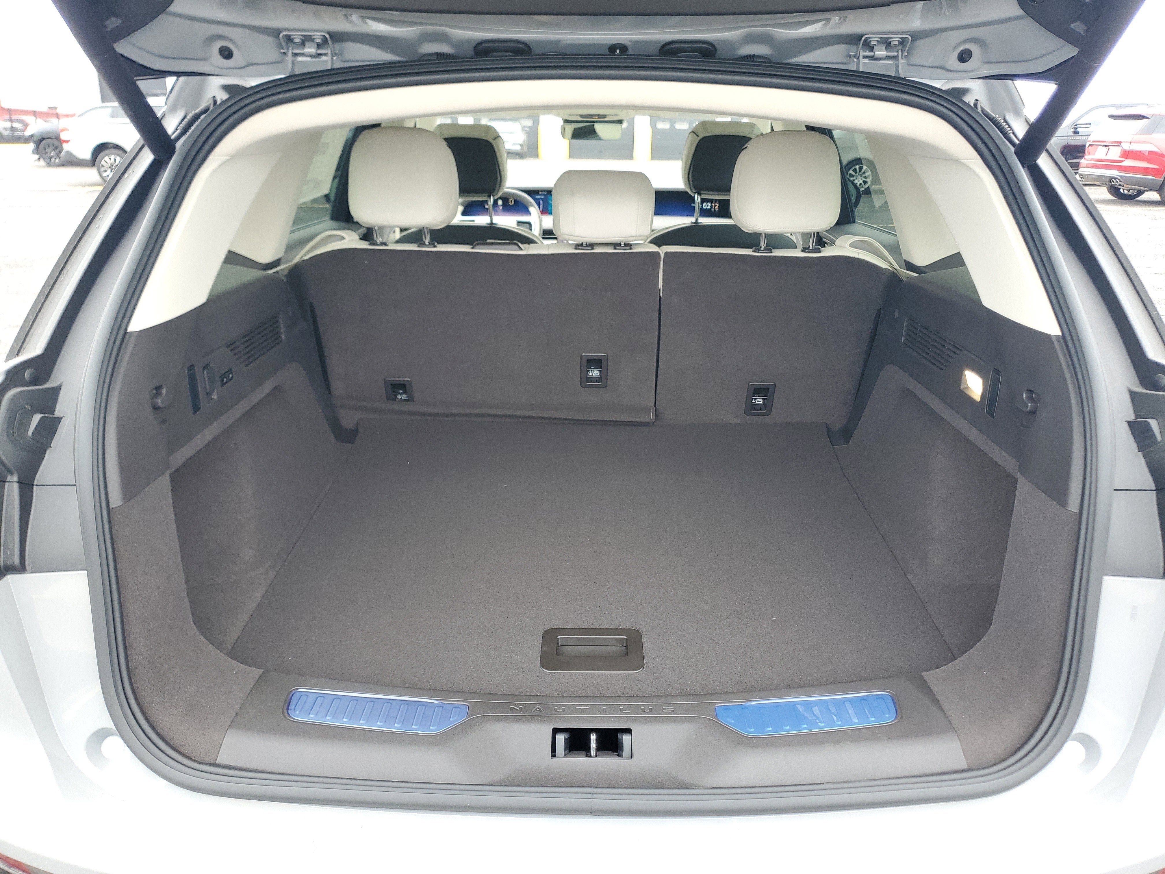 2026 Lincoln Nautilus Black Label Hybrid
