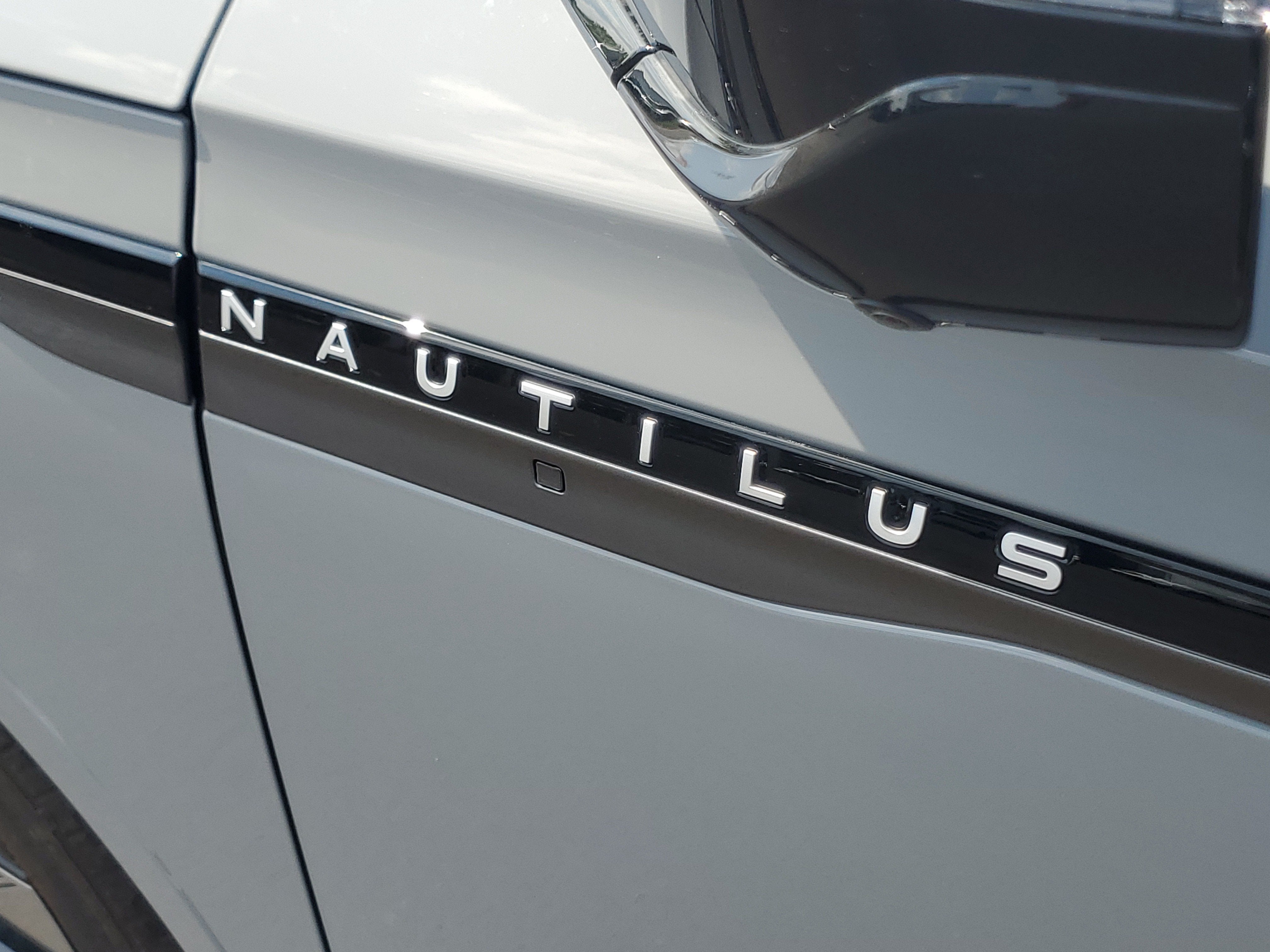 2026 Lincoln Nautilus Black Label Hybrid