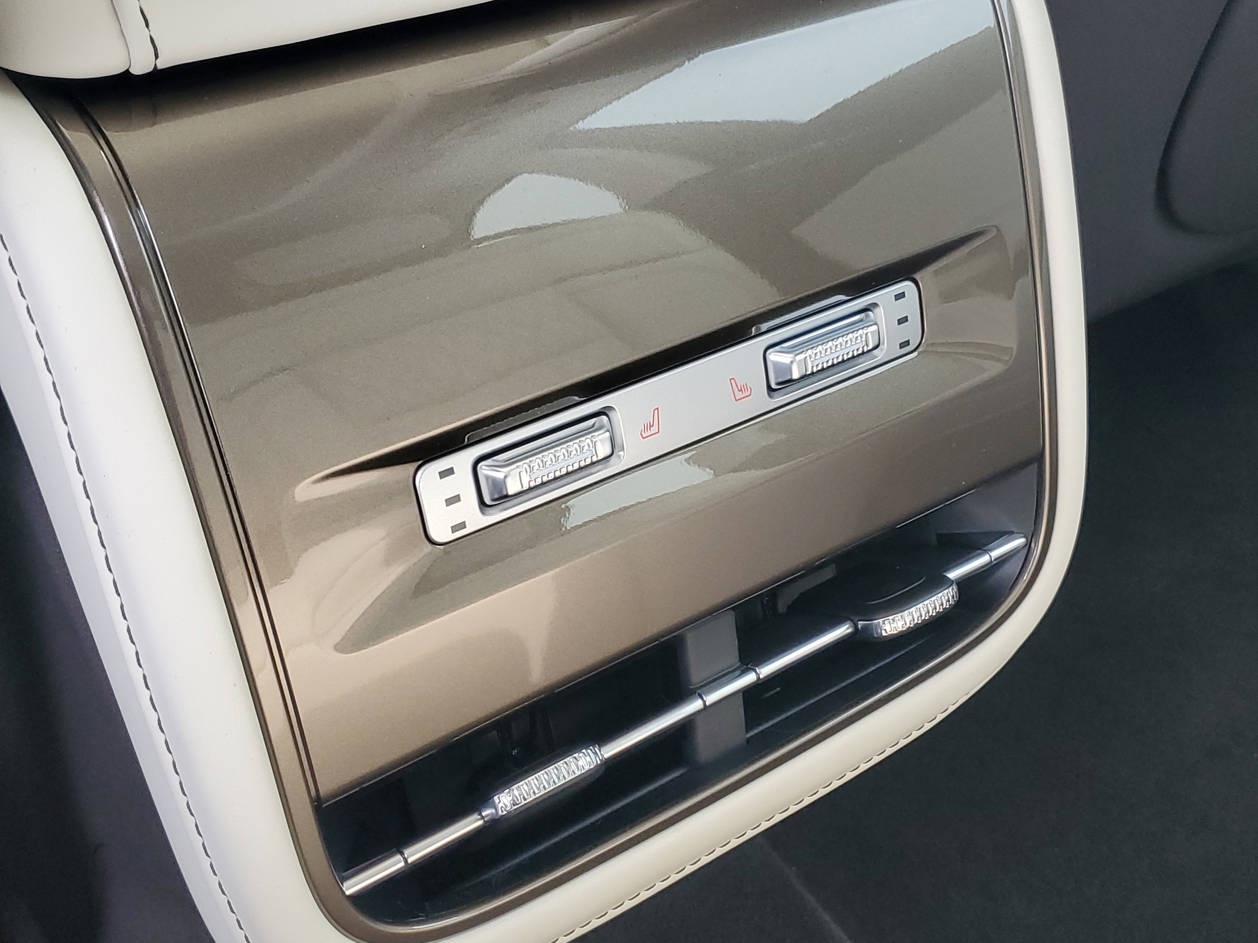 2026 Lincoln Nautilus Black Label Hybrid