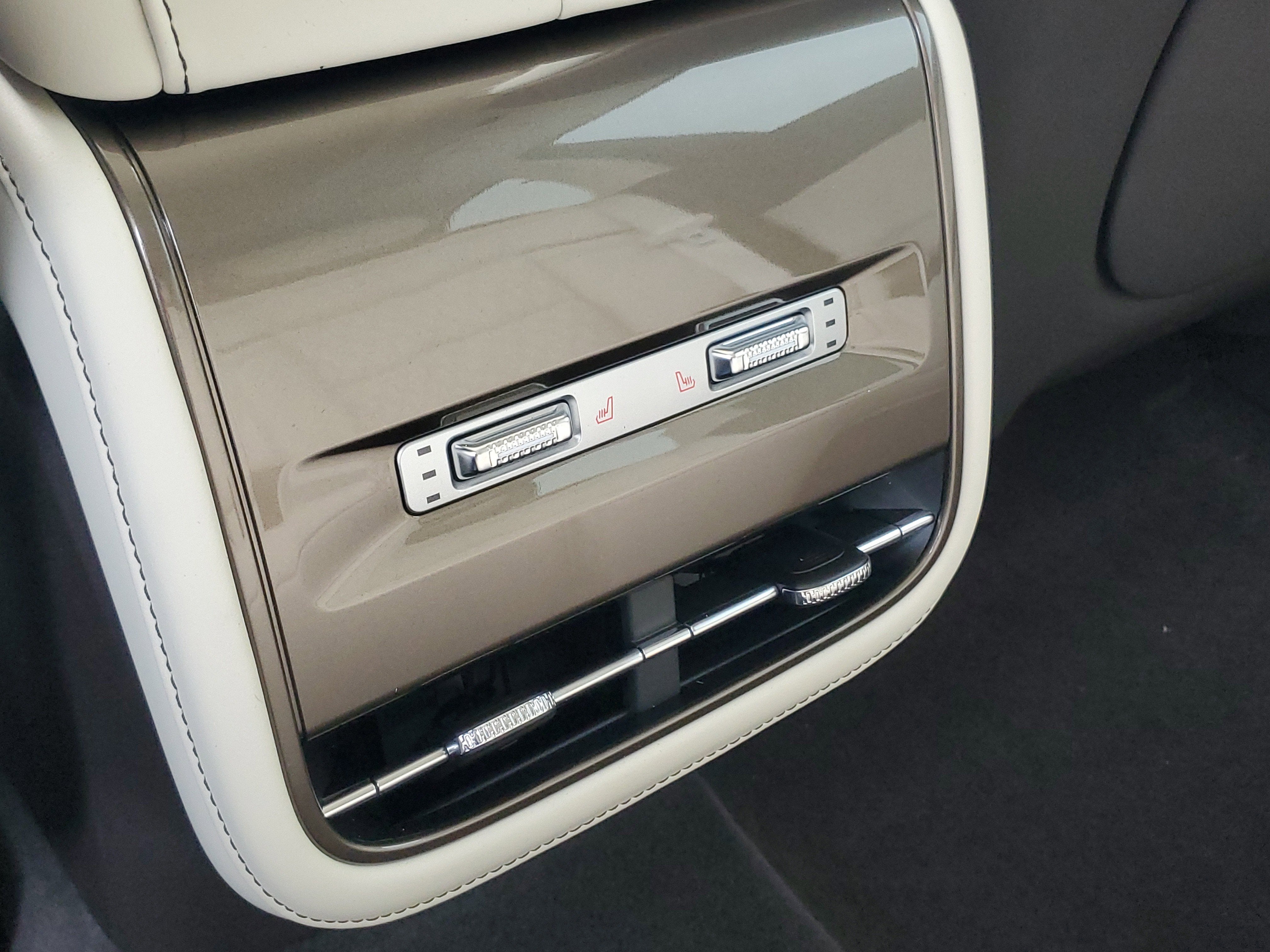 2026 Lincoln Nautilus Black Label Hybrid