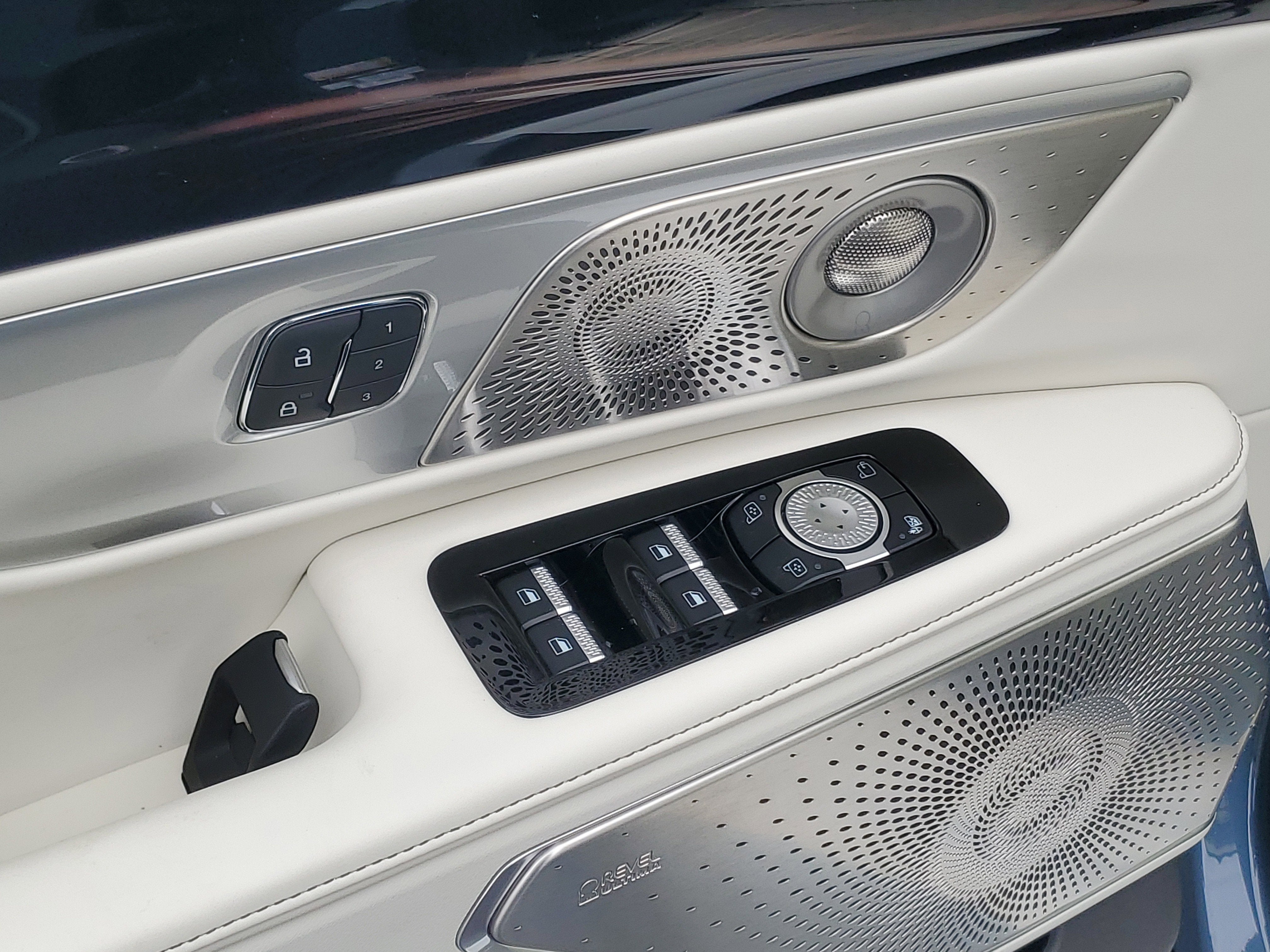 2026 Lincoln Nautilus Black Label Hybrid