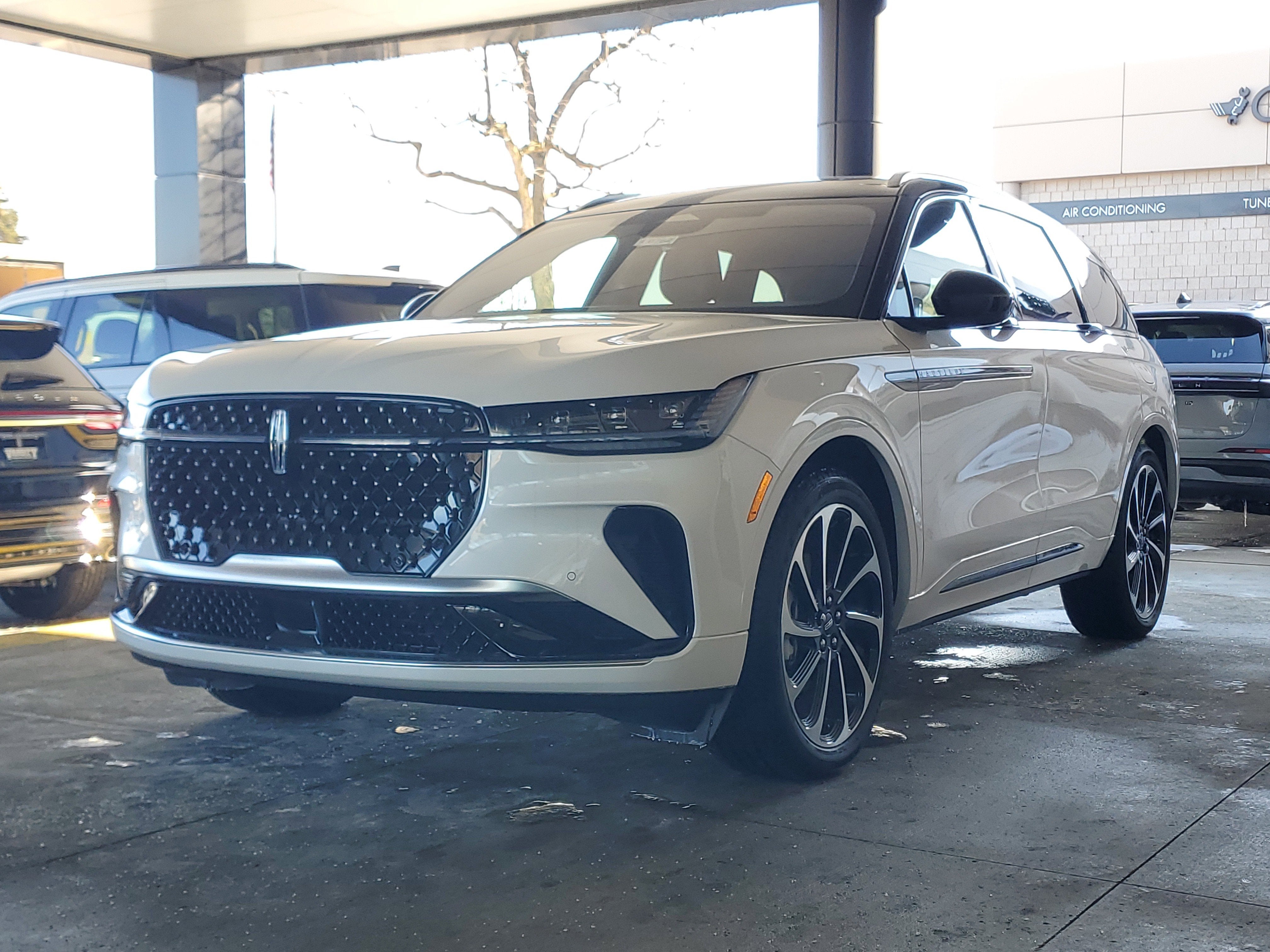 2026 Lincoln Nautilus Black Label Hybrid