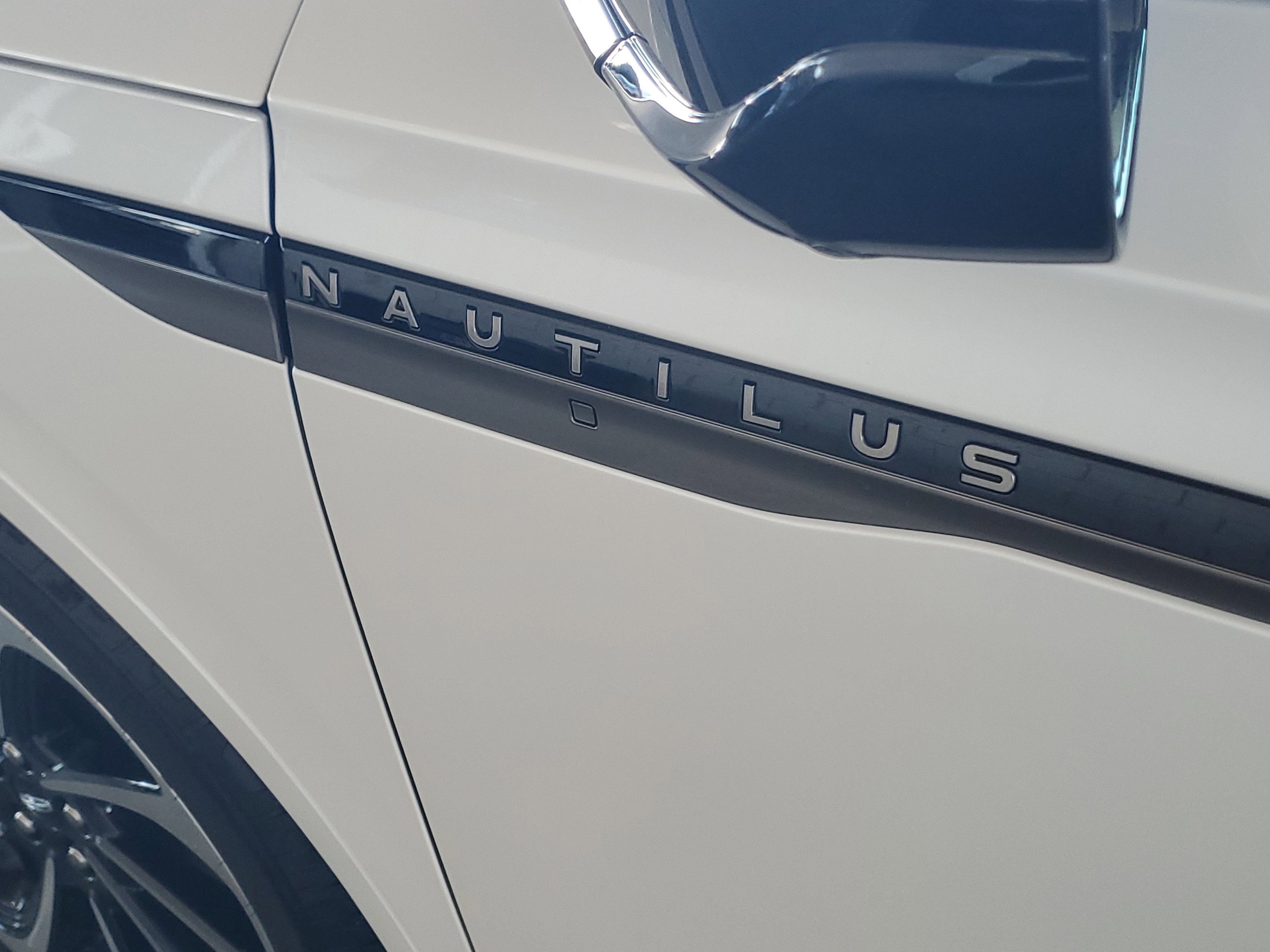 2026 Lincoln Nautilus Black Label Hybrid