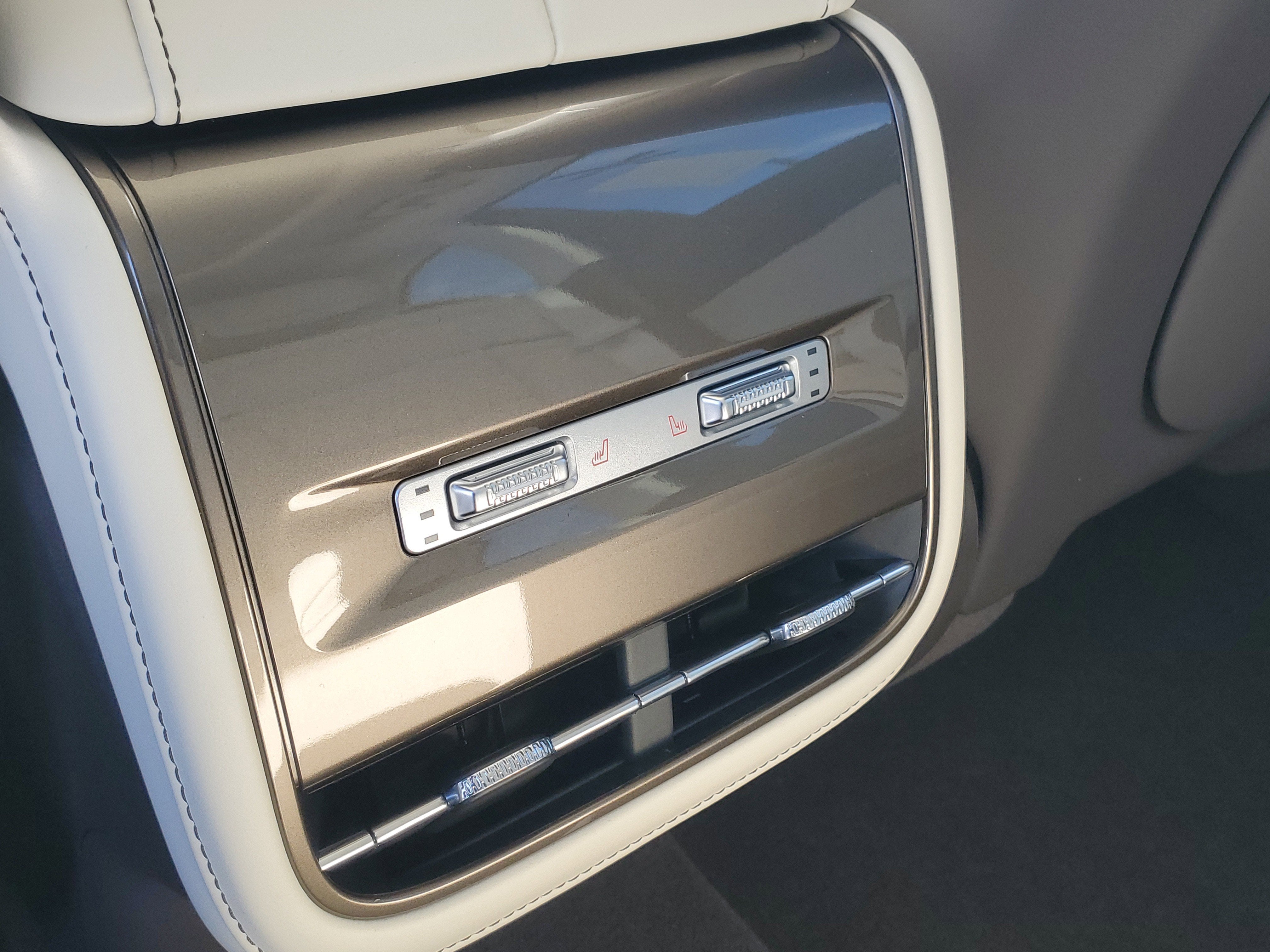 2026 Lincoln Nautilus Black Label Hybrid