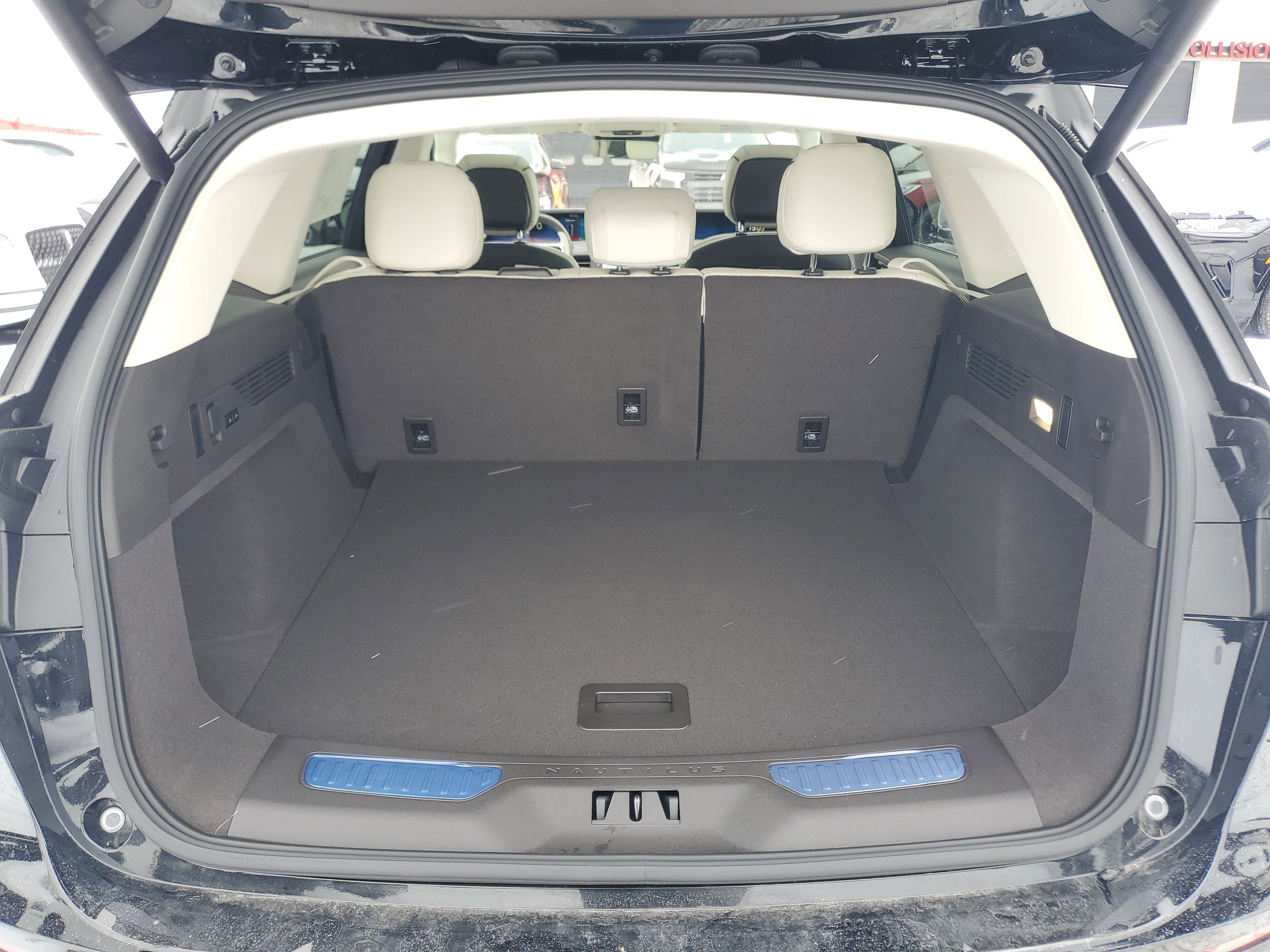 2026 Lincoln Nautilus Black Label Hybrid