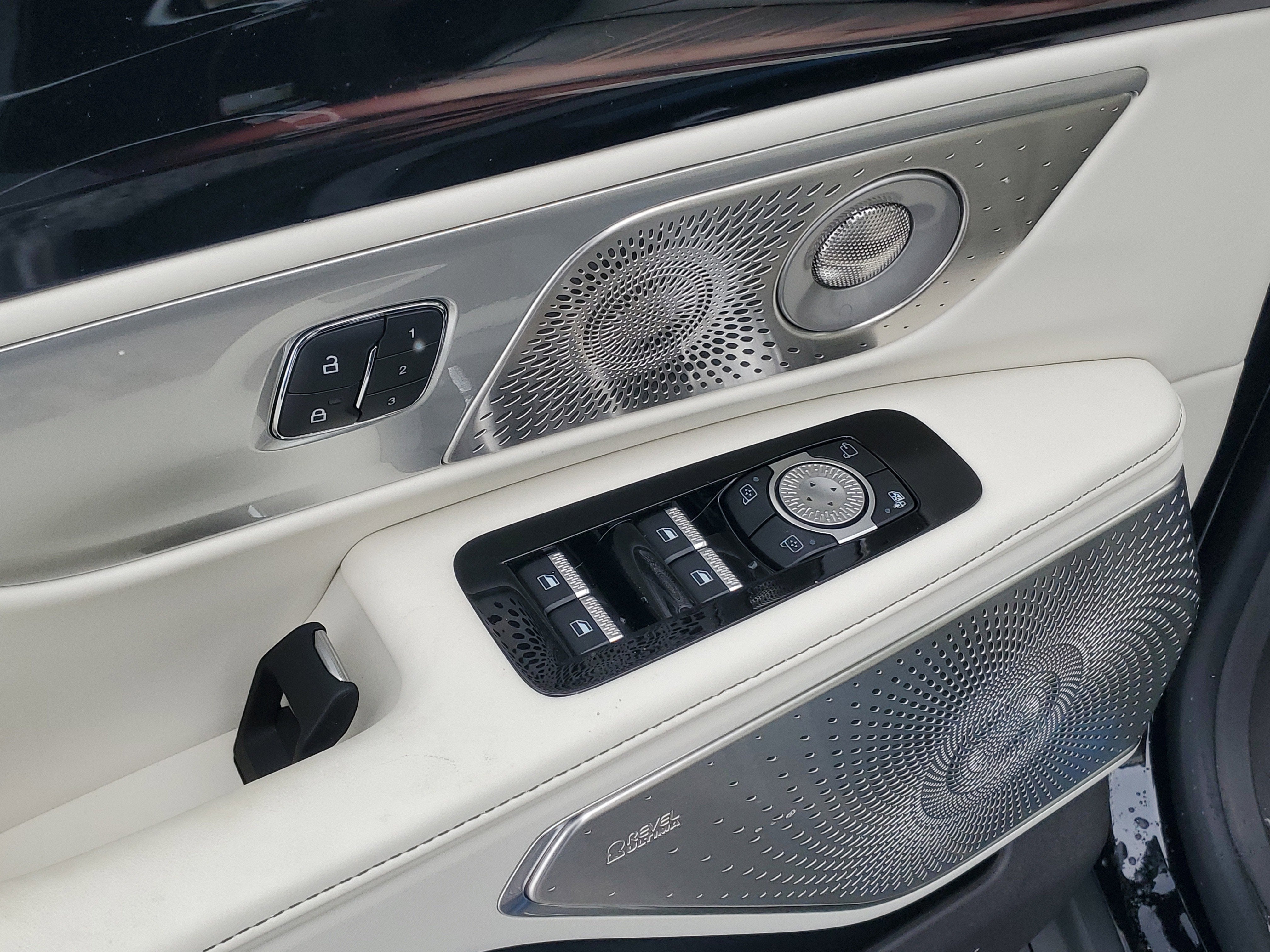 2026 Lincoln Nautilus Black Label Hybrid