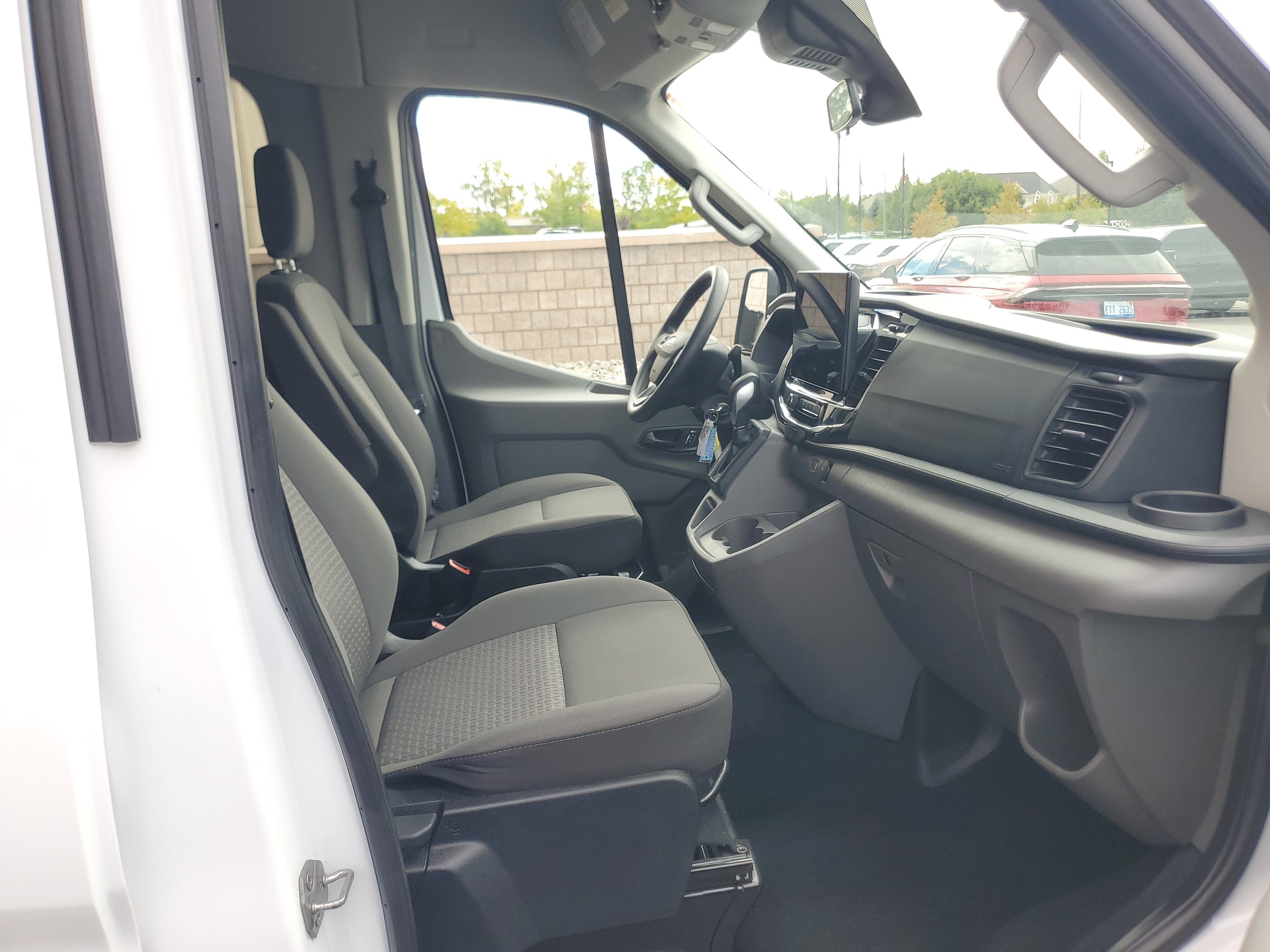 2024 Ford Transit Passenger Wagon XL
