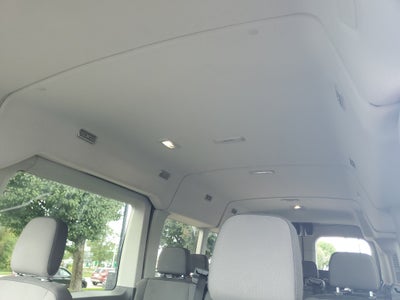 2025 Ford Transit Passenger Wagon XLT