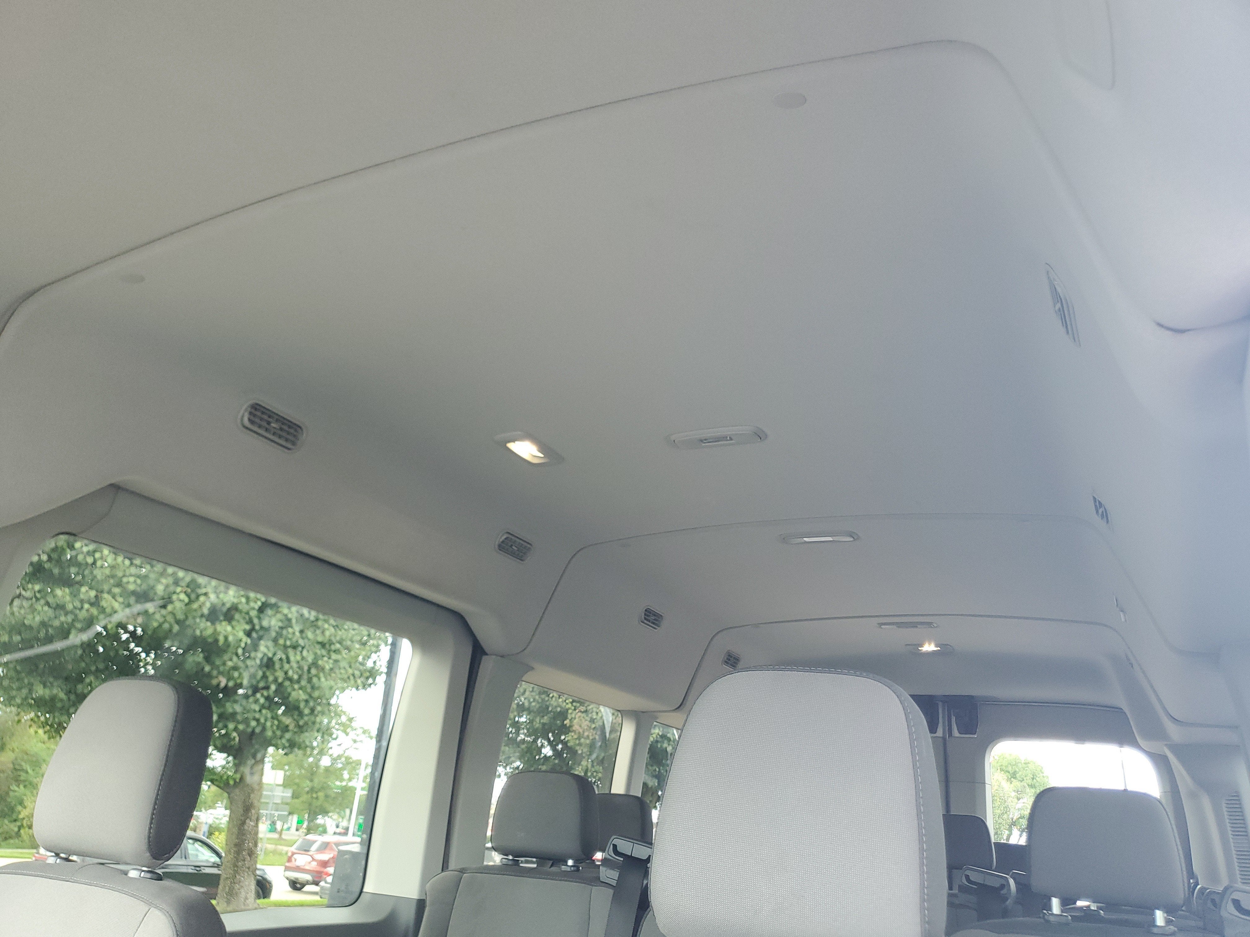 2025 Ford Transit Passenger Wagon XLT