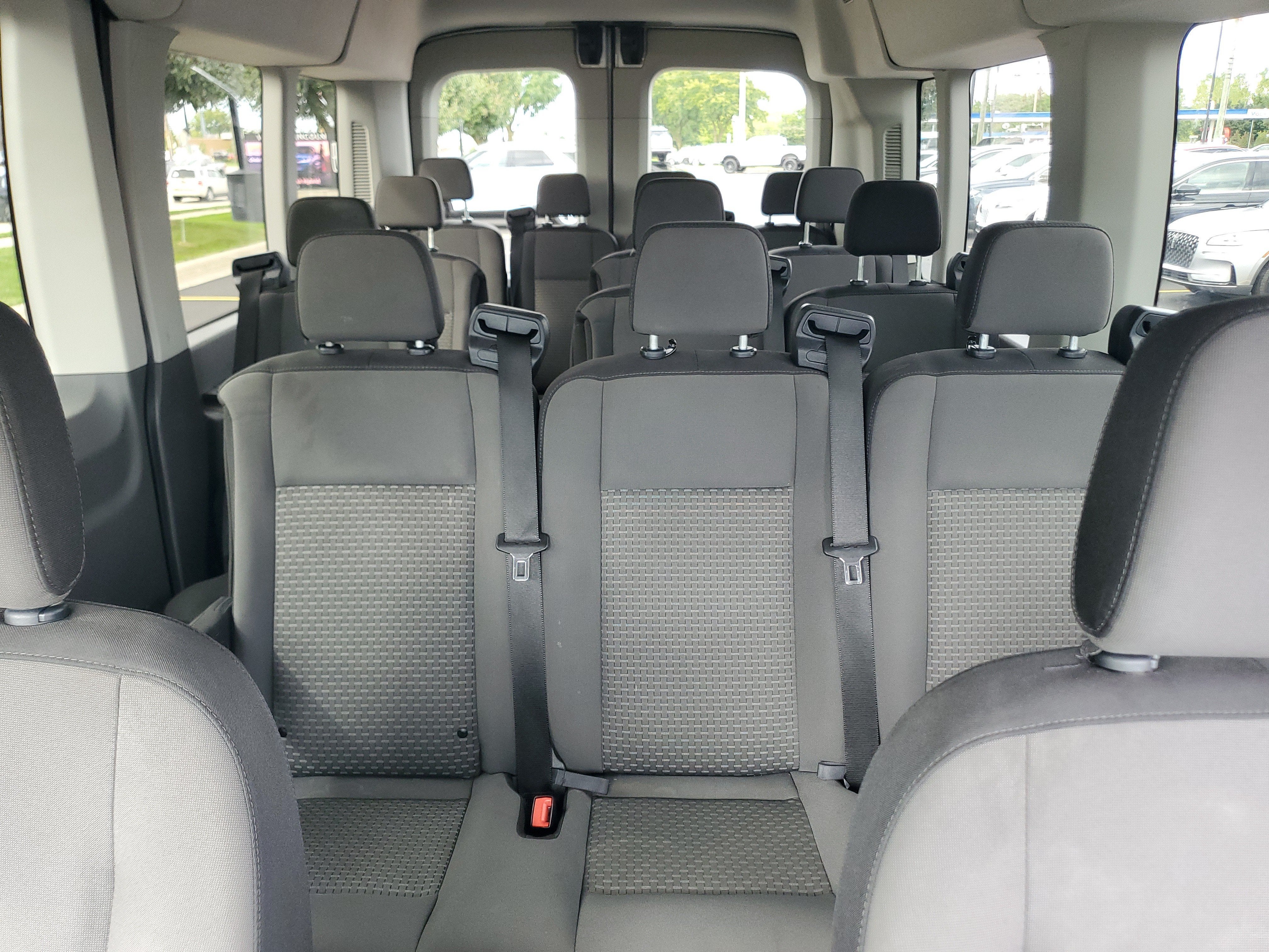 2025 Ford Transit Passenger Wagon XLT