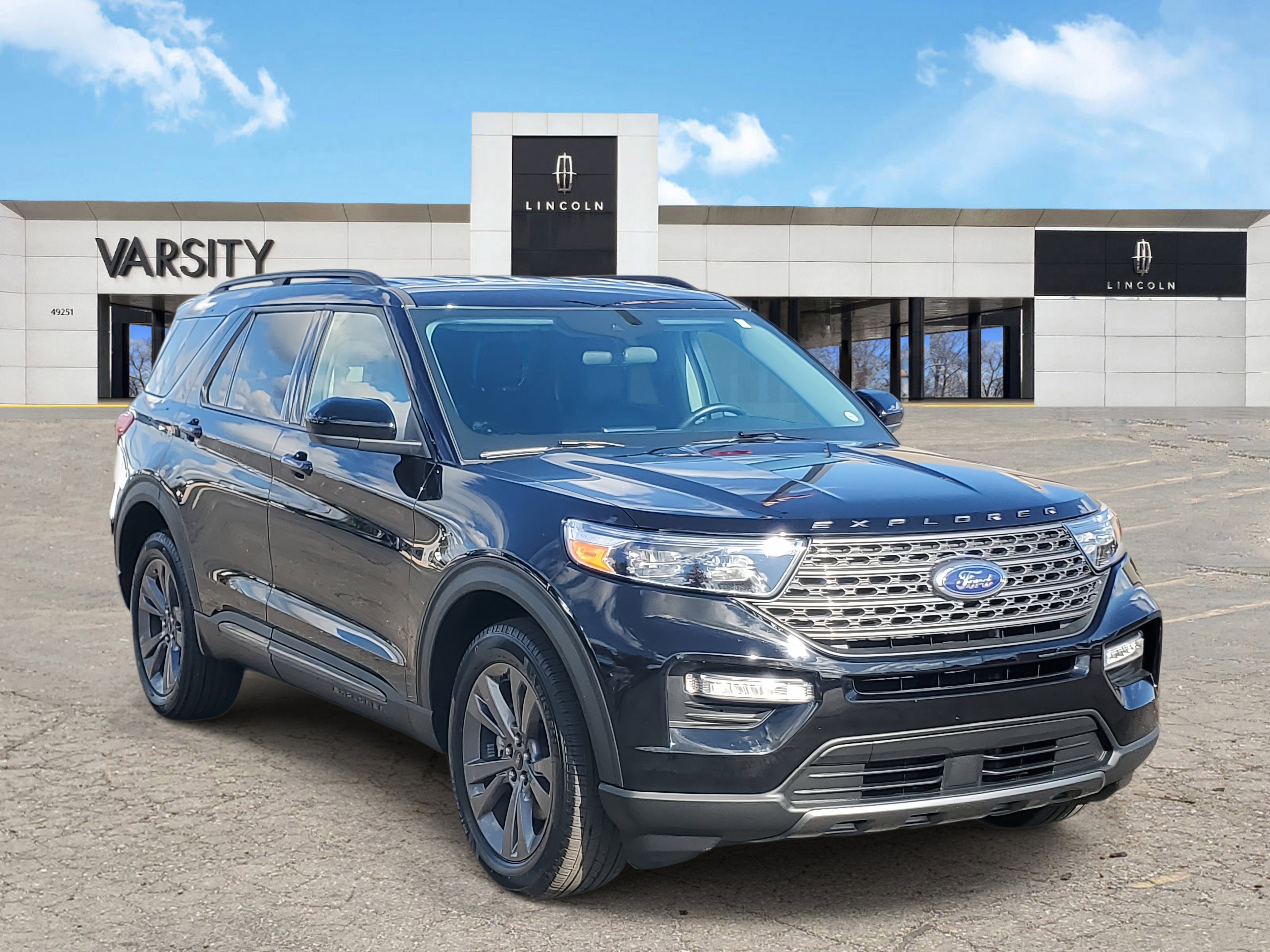 2023 Ford Explorer XLT