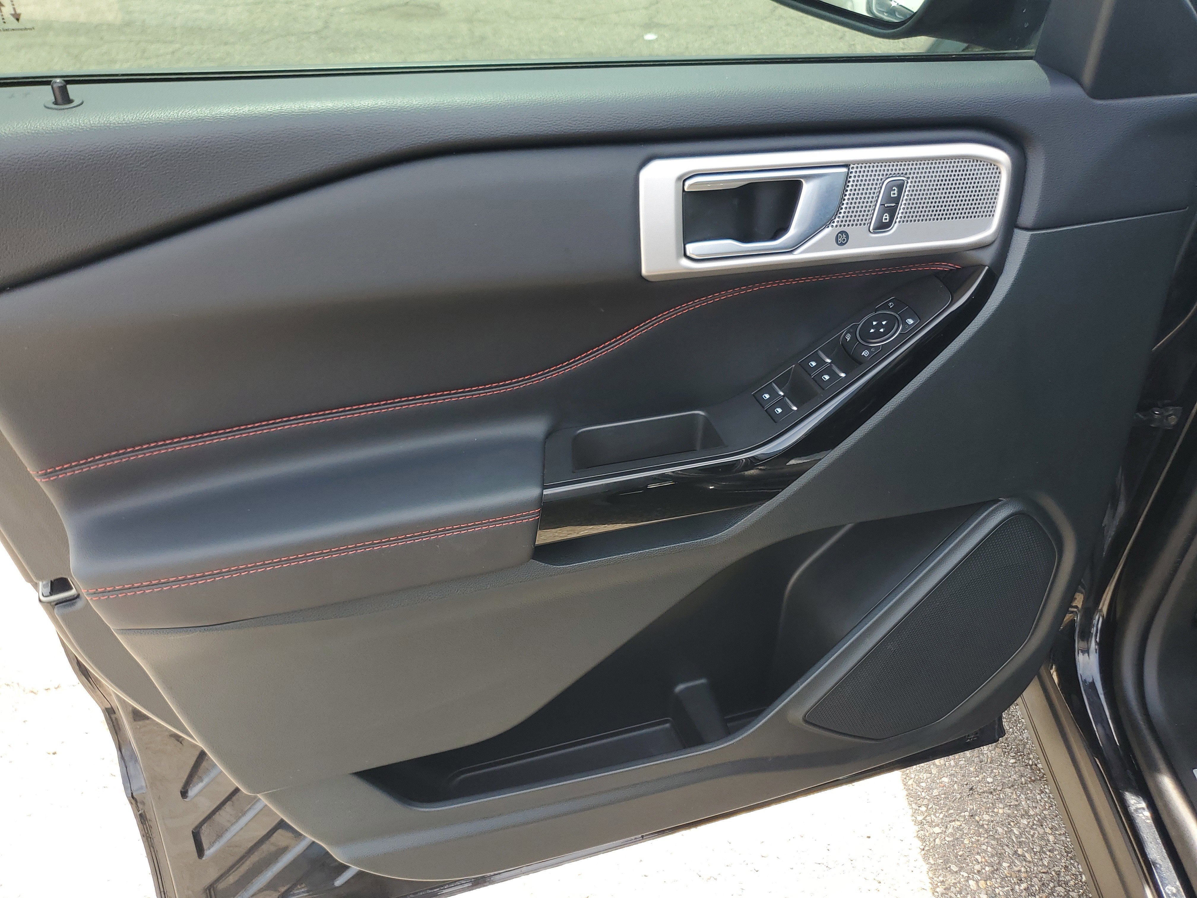 2024 Ford Explorer ST-Line