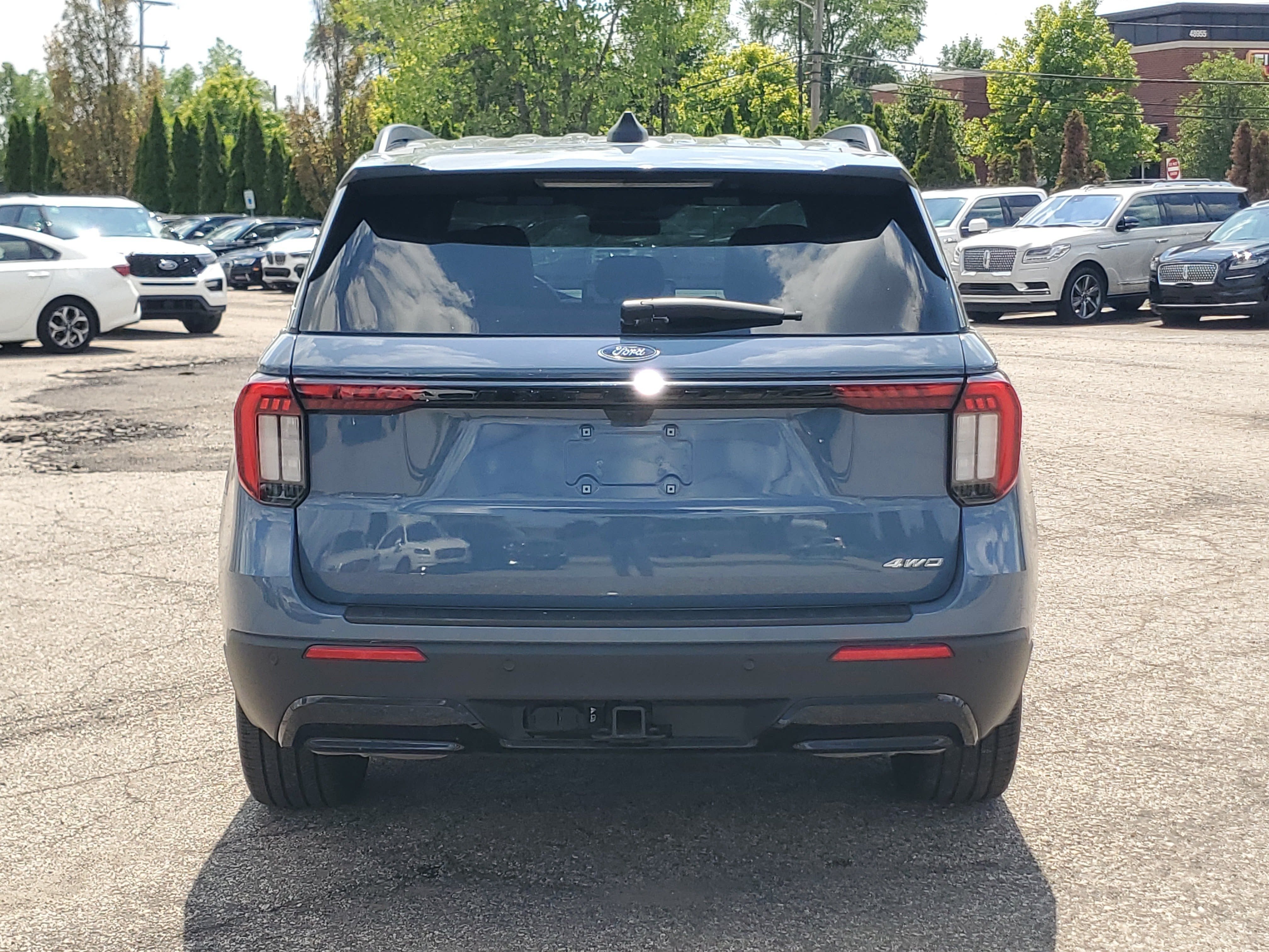 2025 Ford Explorer ST-Line