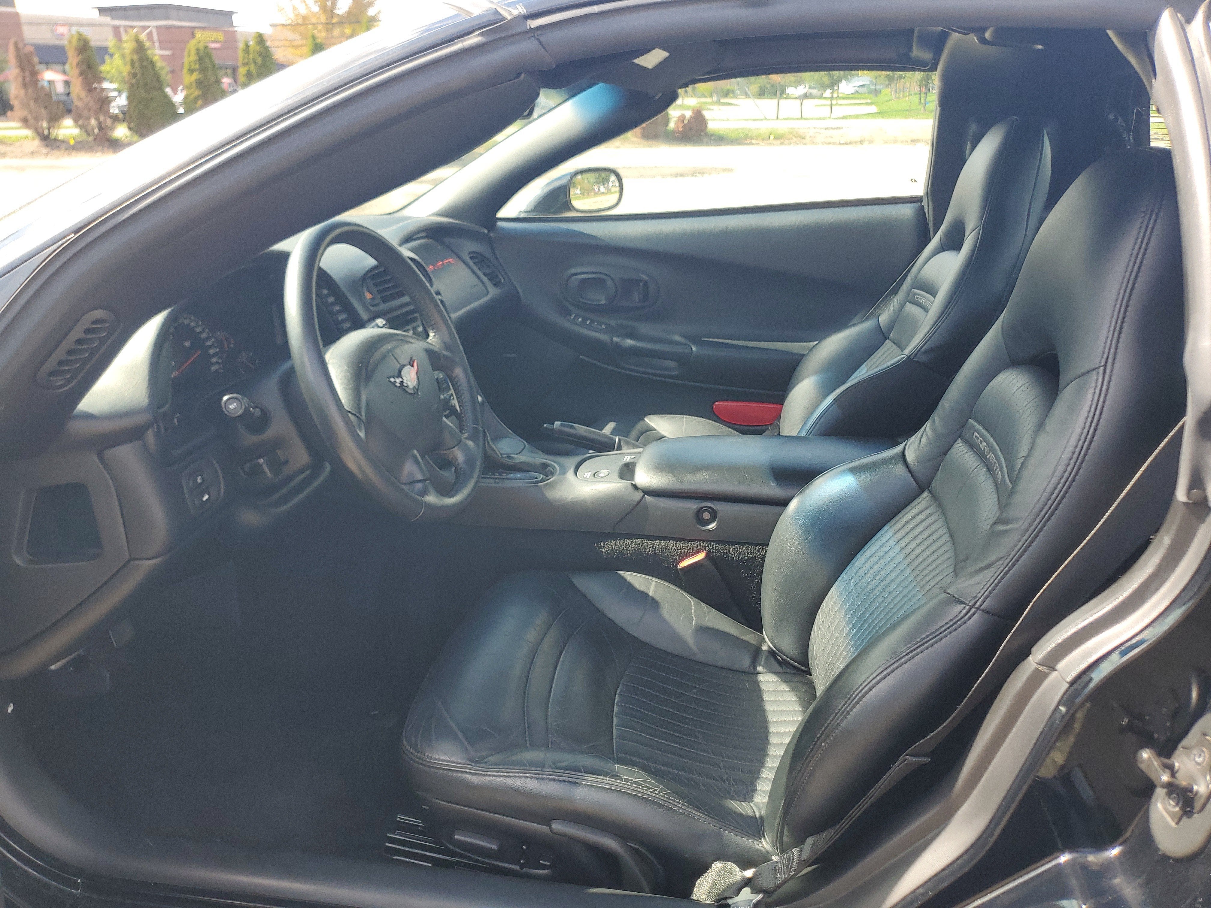 2004 Chevrolet Corvette 2DR CPE