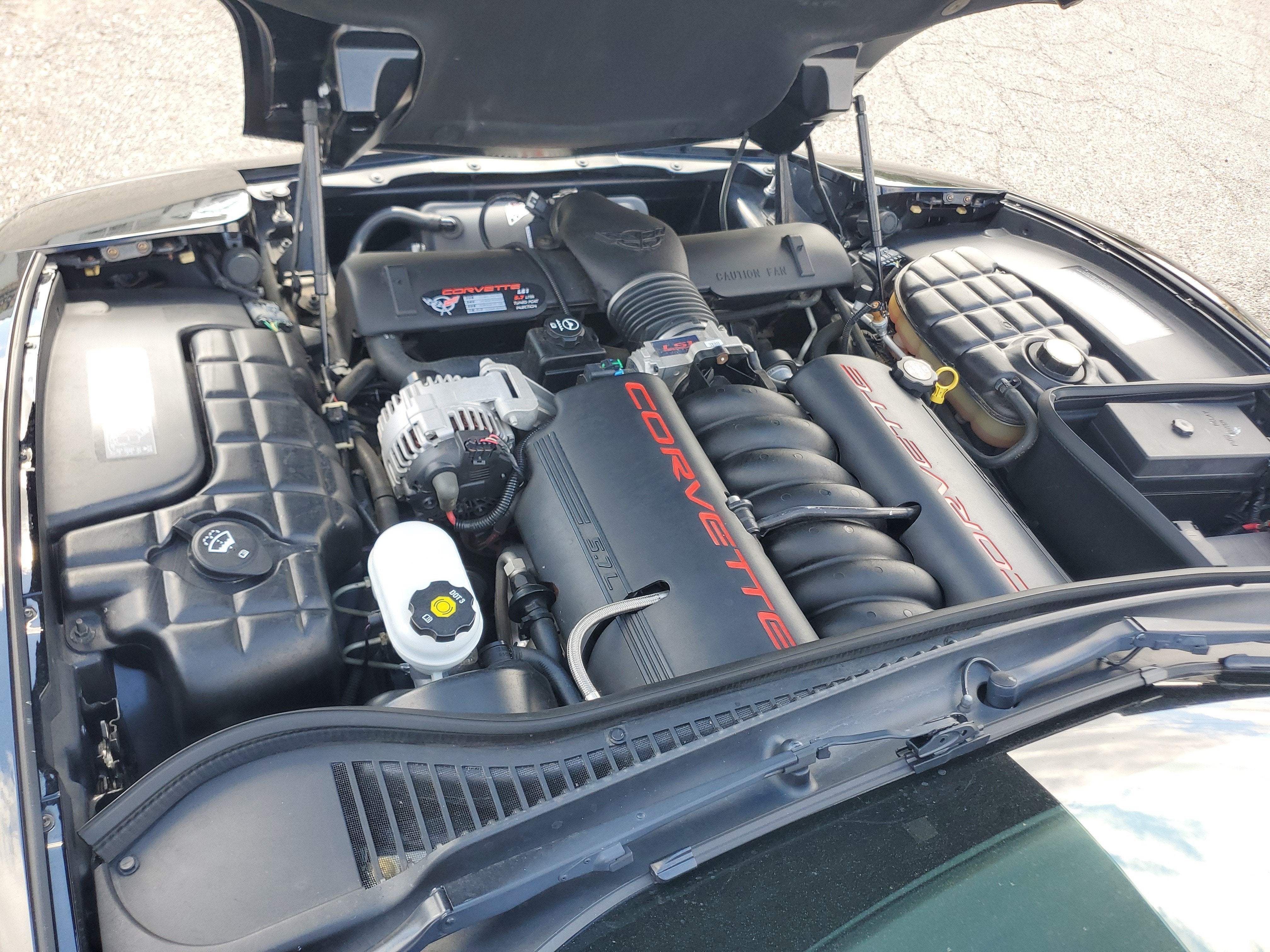 2004 Chevrolet Corvette 2DR CPE