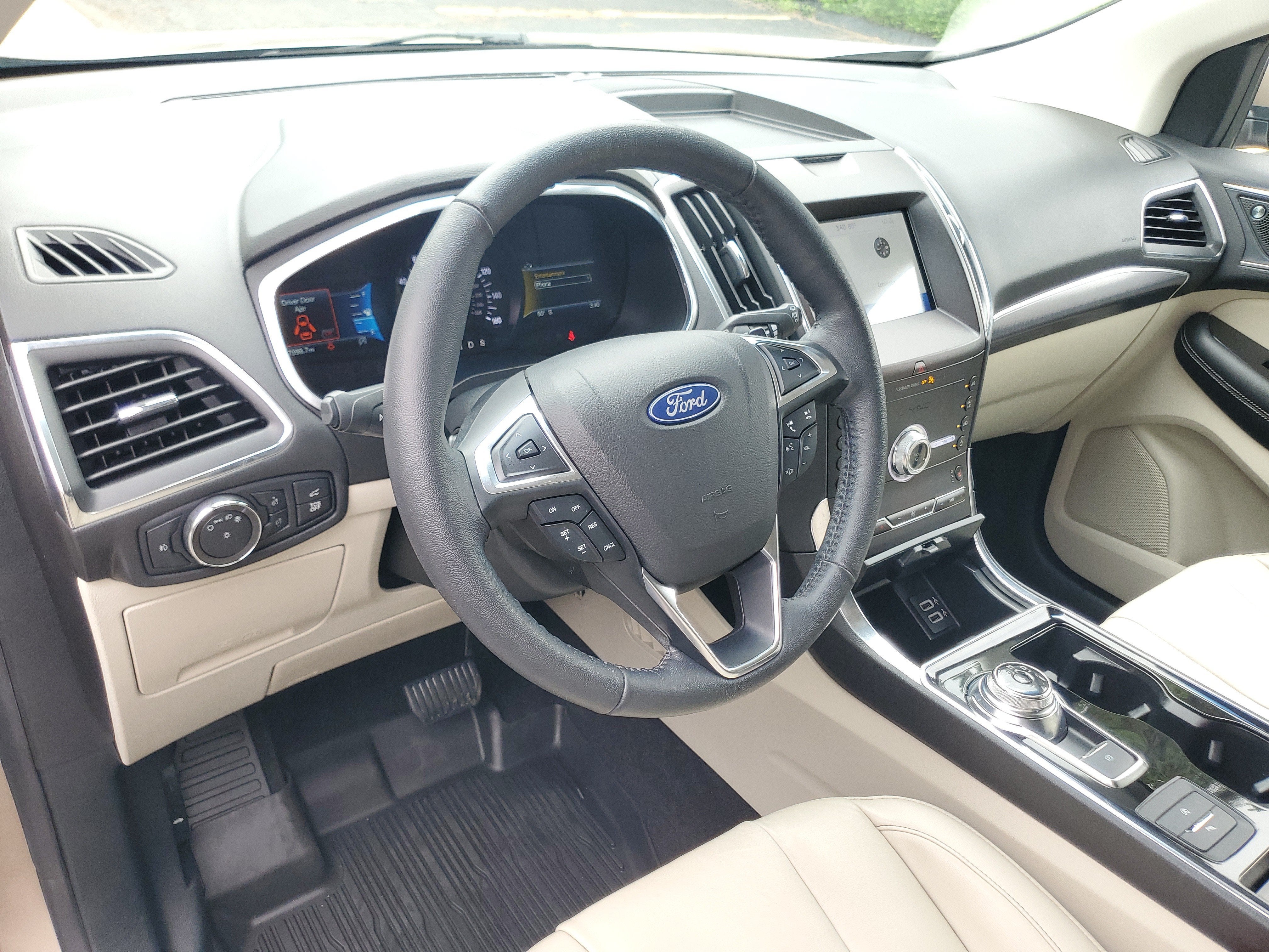 2020 Ford Edge Titanium
