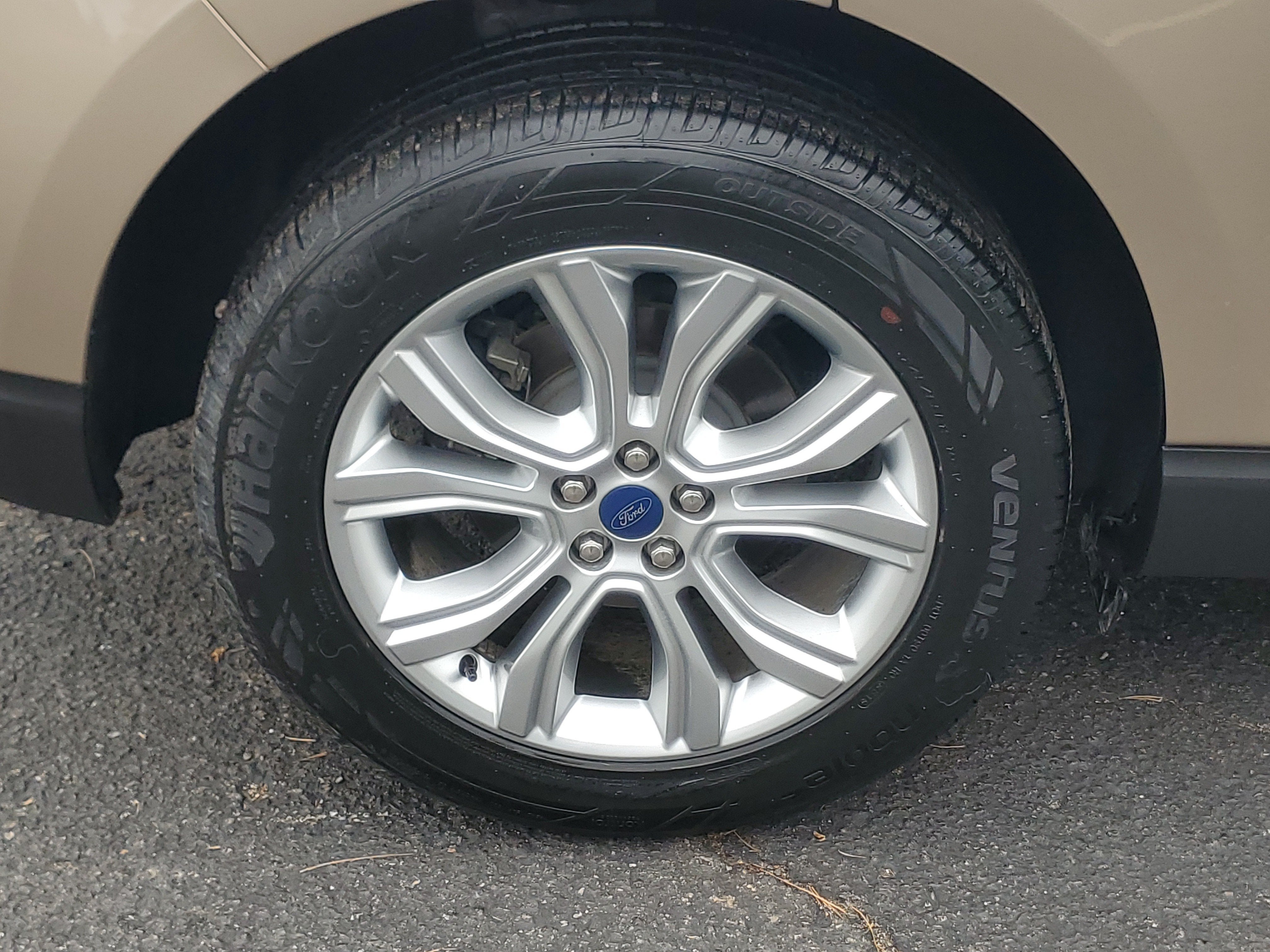 2020 Ford Edge Titanium