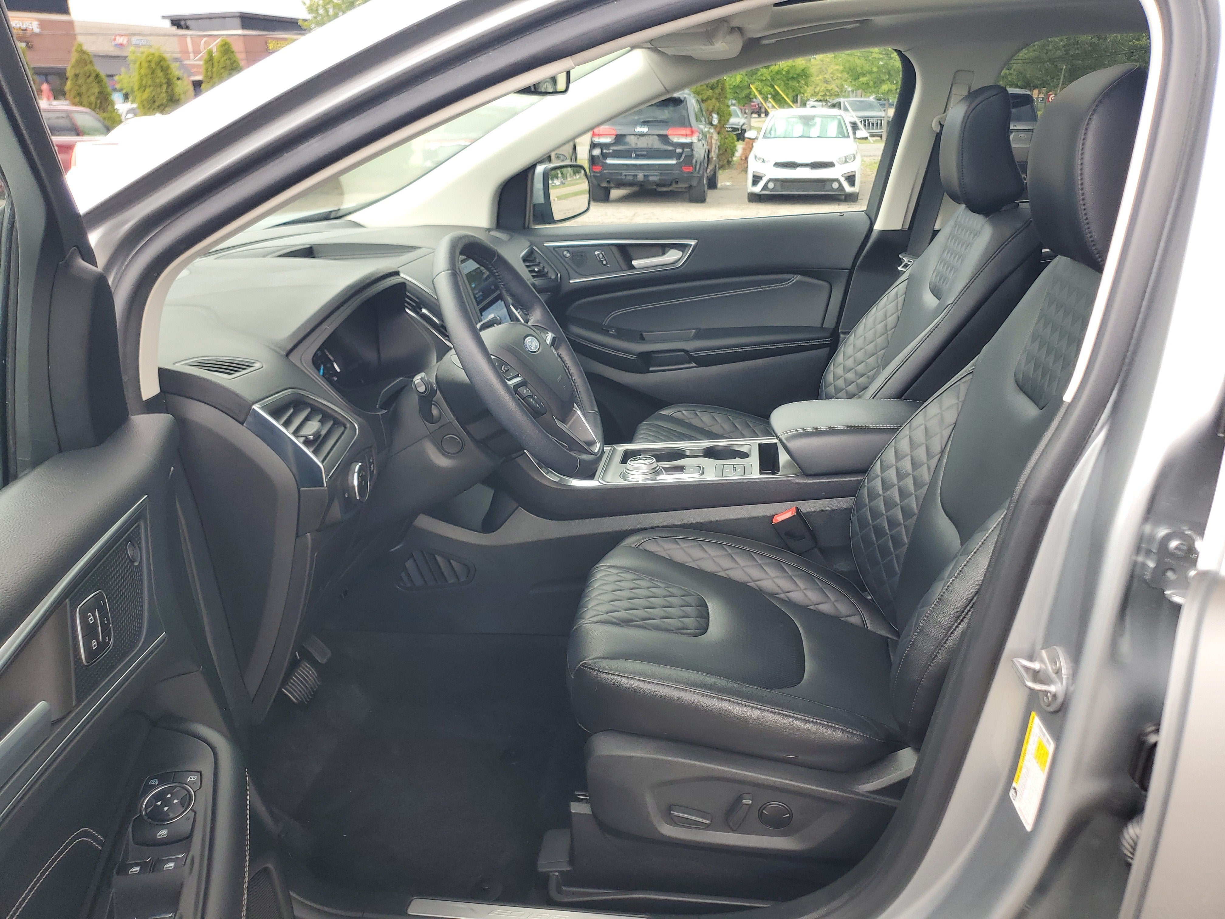 2023 Ford Edge Titanium