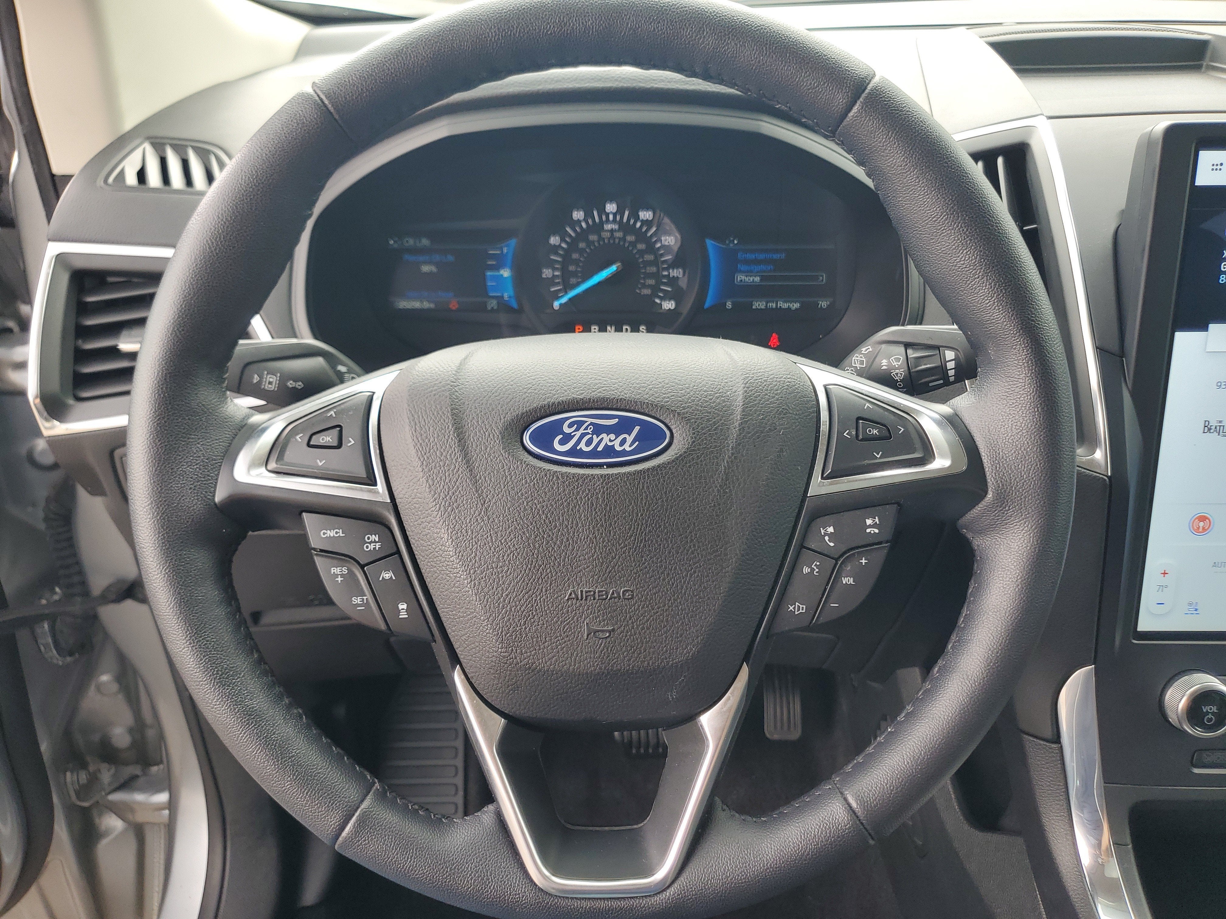 2023 Ford Edge Titanium