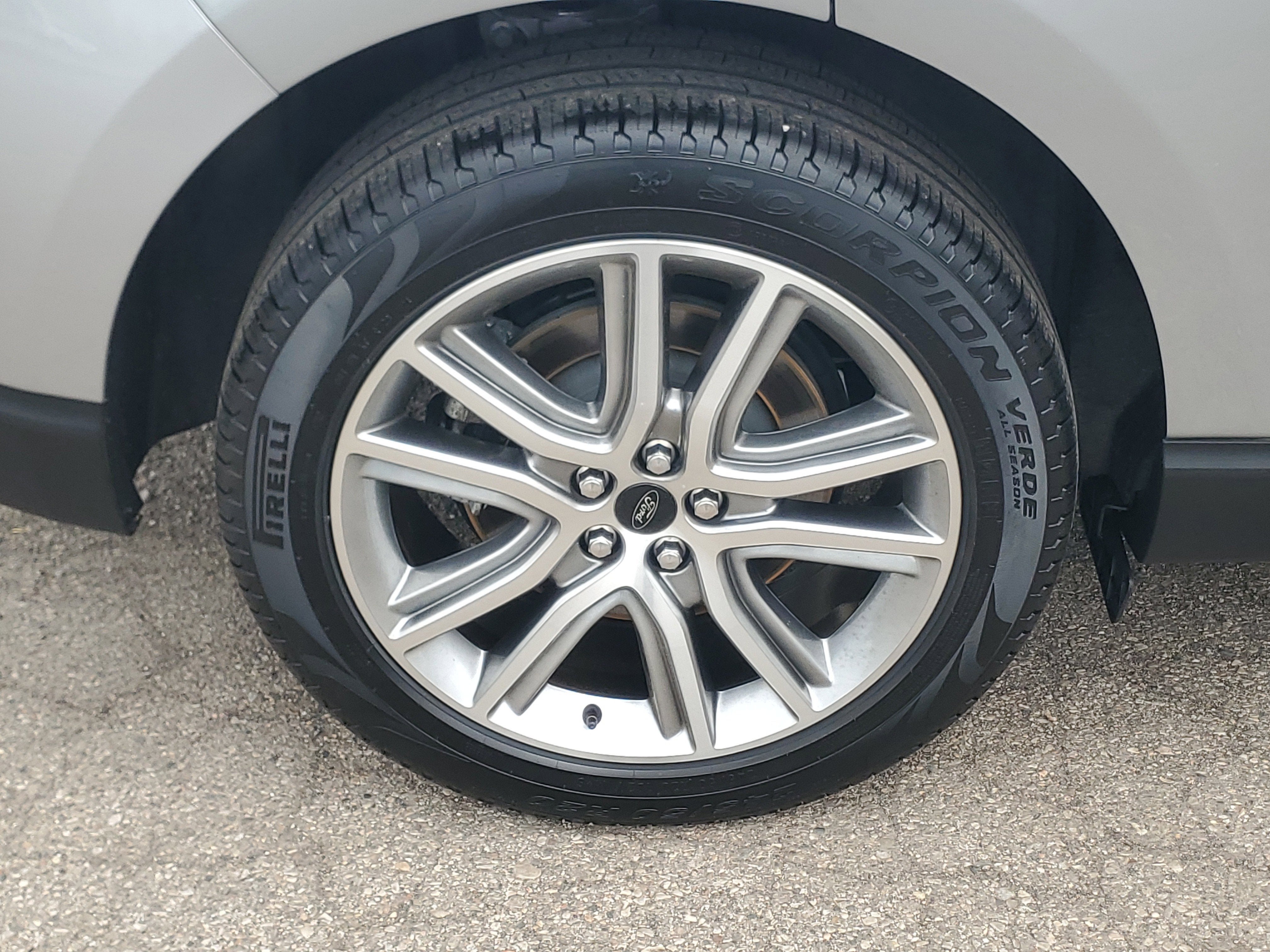 2024 Ford Edge Titanium
