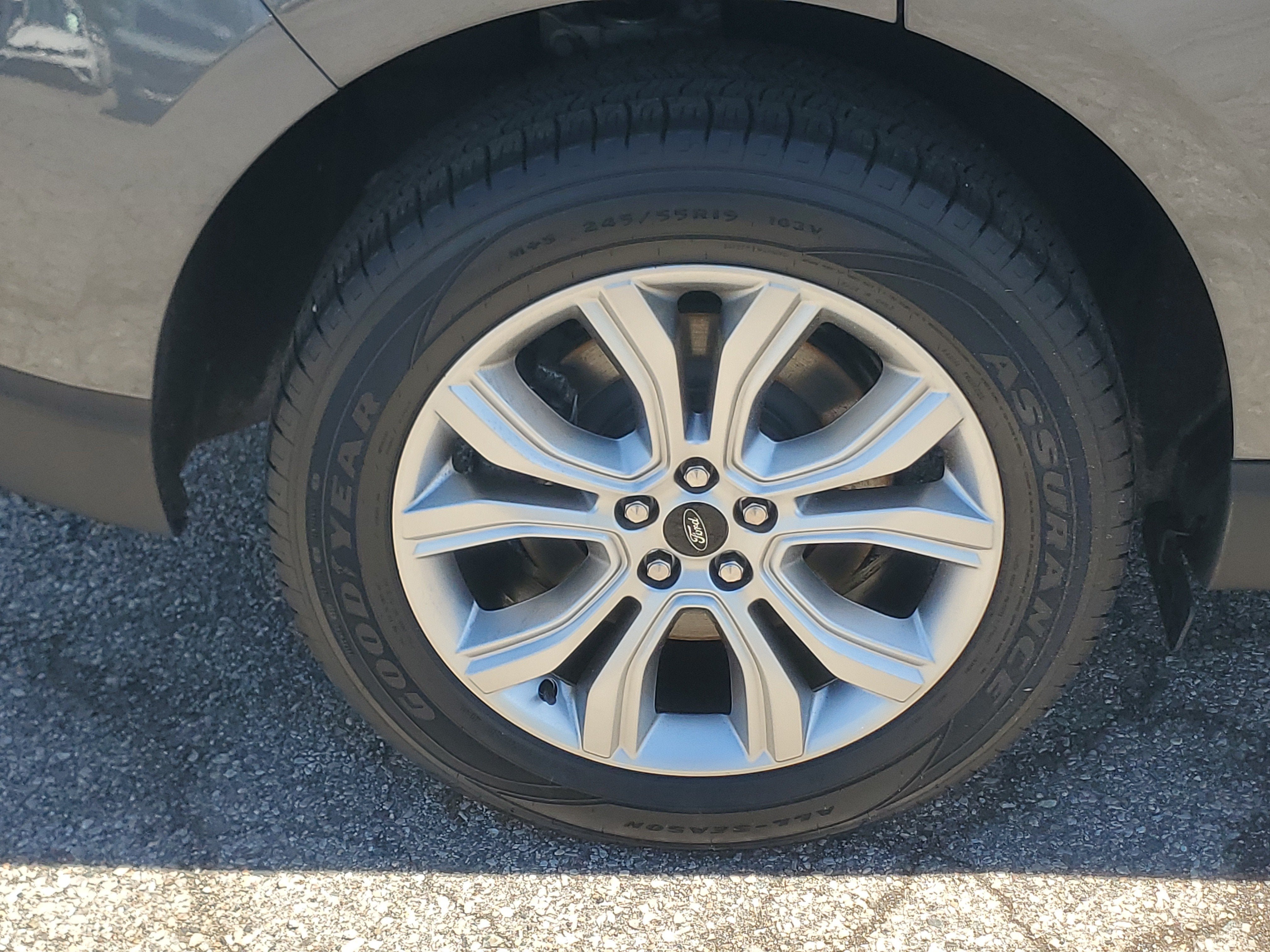 2023 Ford Edge Titanium