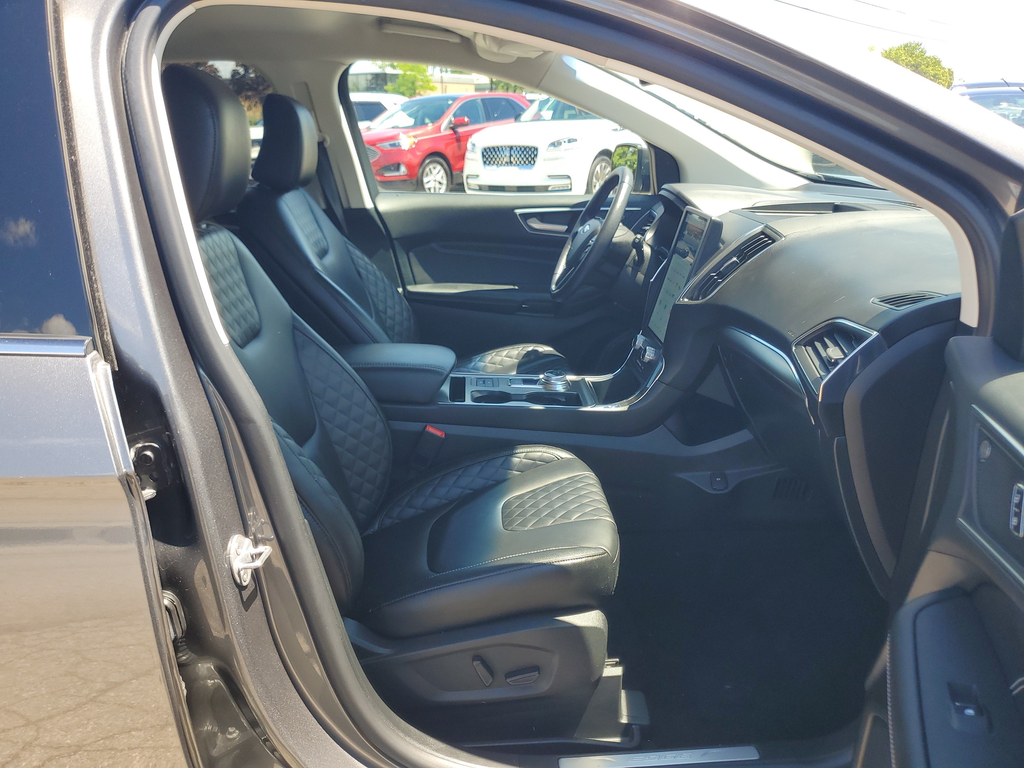 2023 Ford Edge Titanium