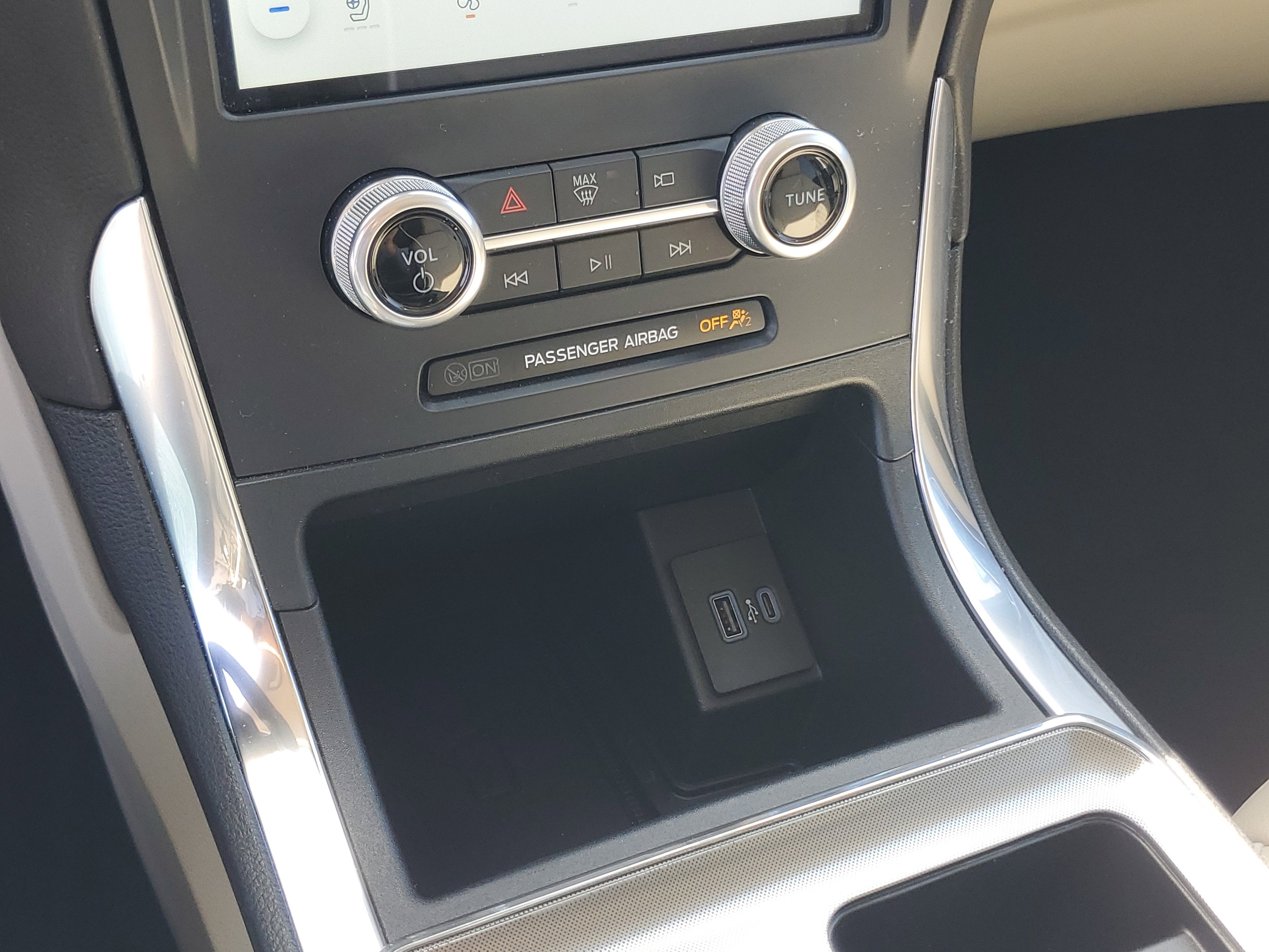 2023 Ford Edge Titanium