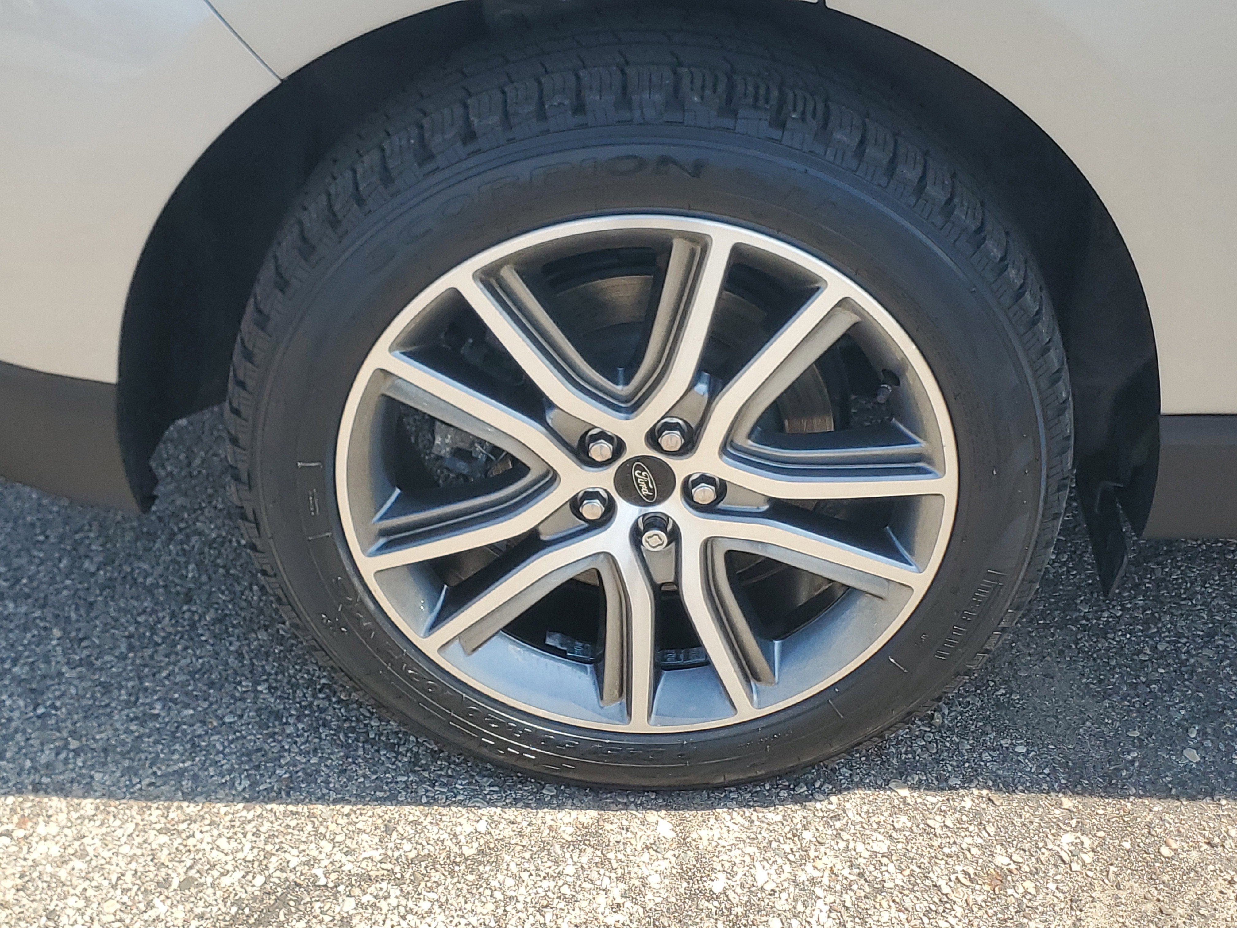 2024 Ford Edge Titanium