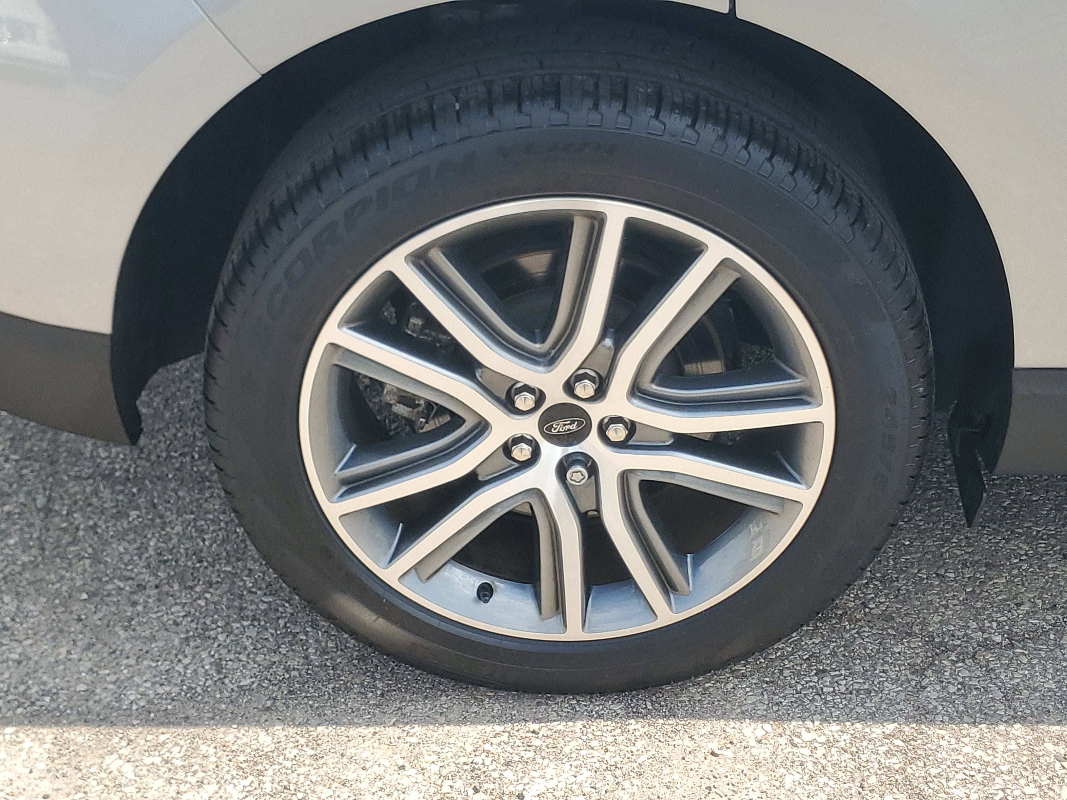 2024 Ford Edge Titanium