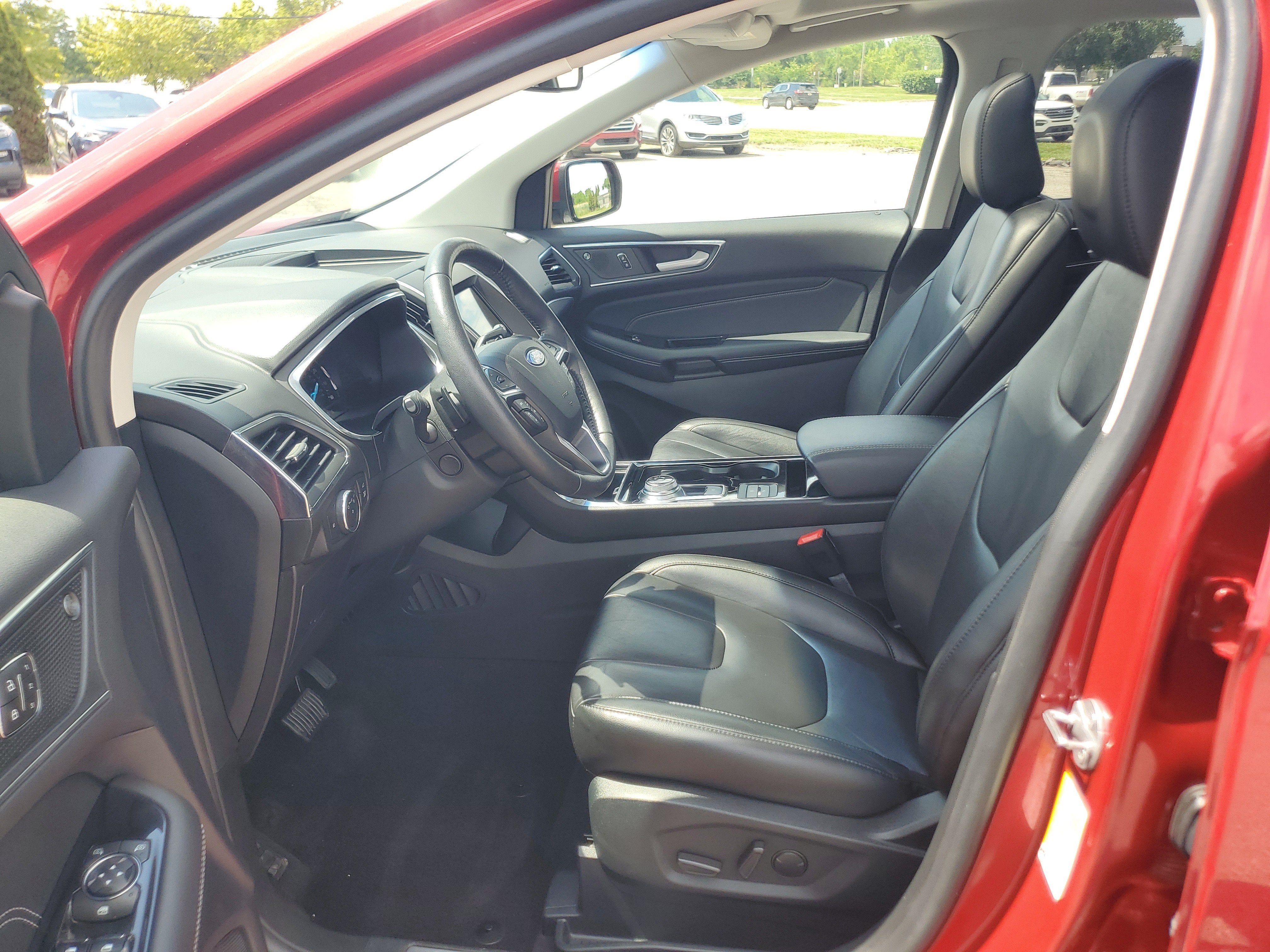 2020 Ford Edge Titanium