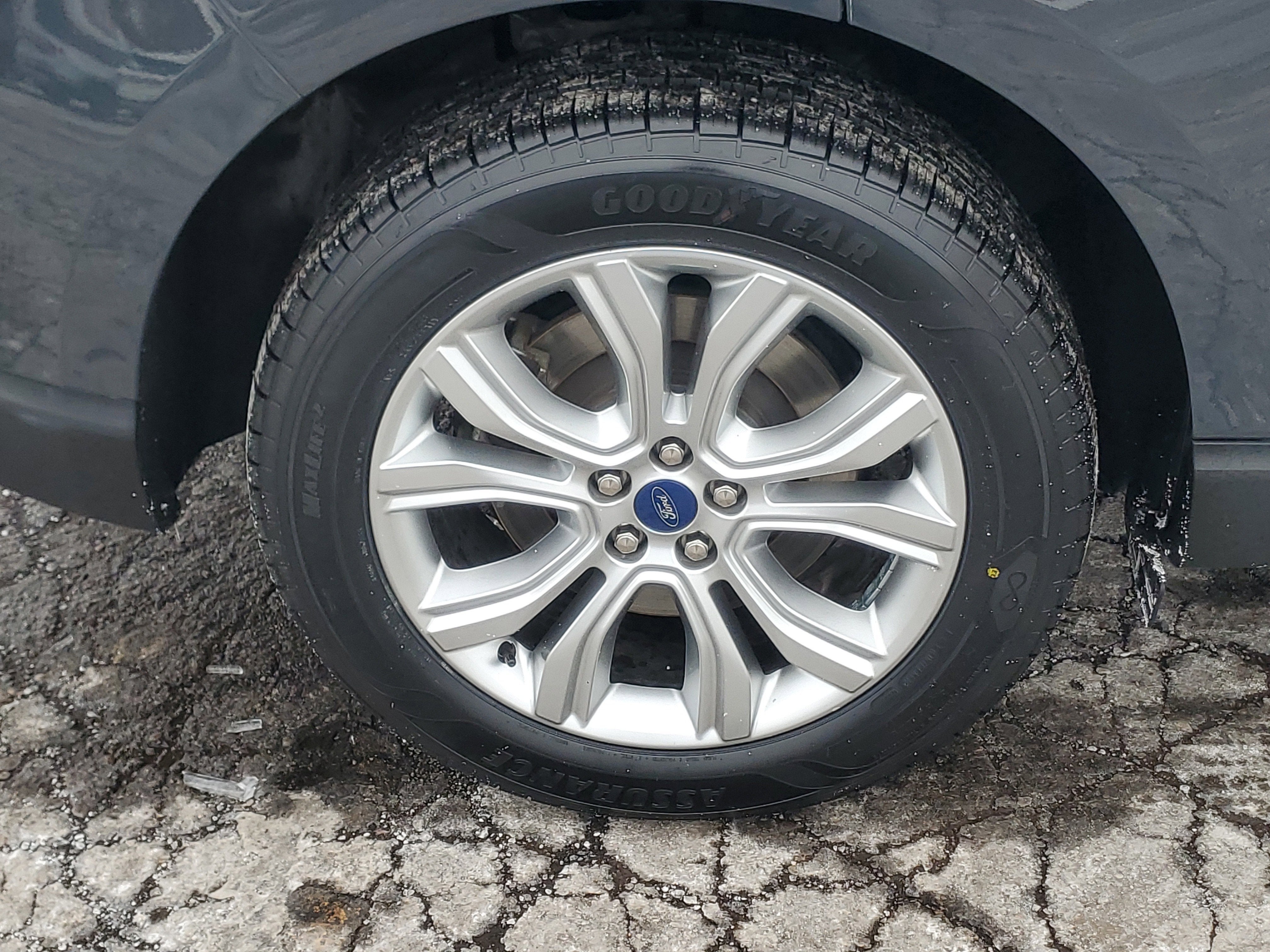 2021 Ford Edge Titanium