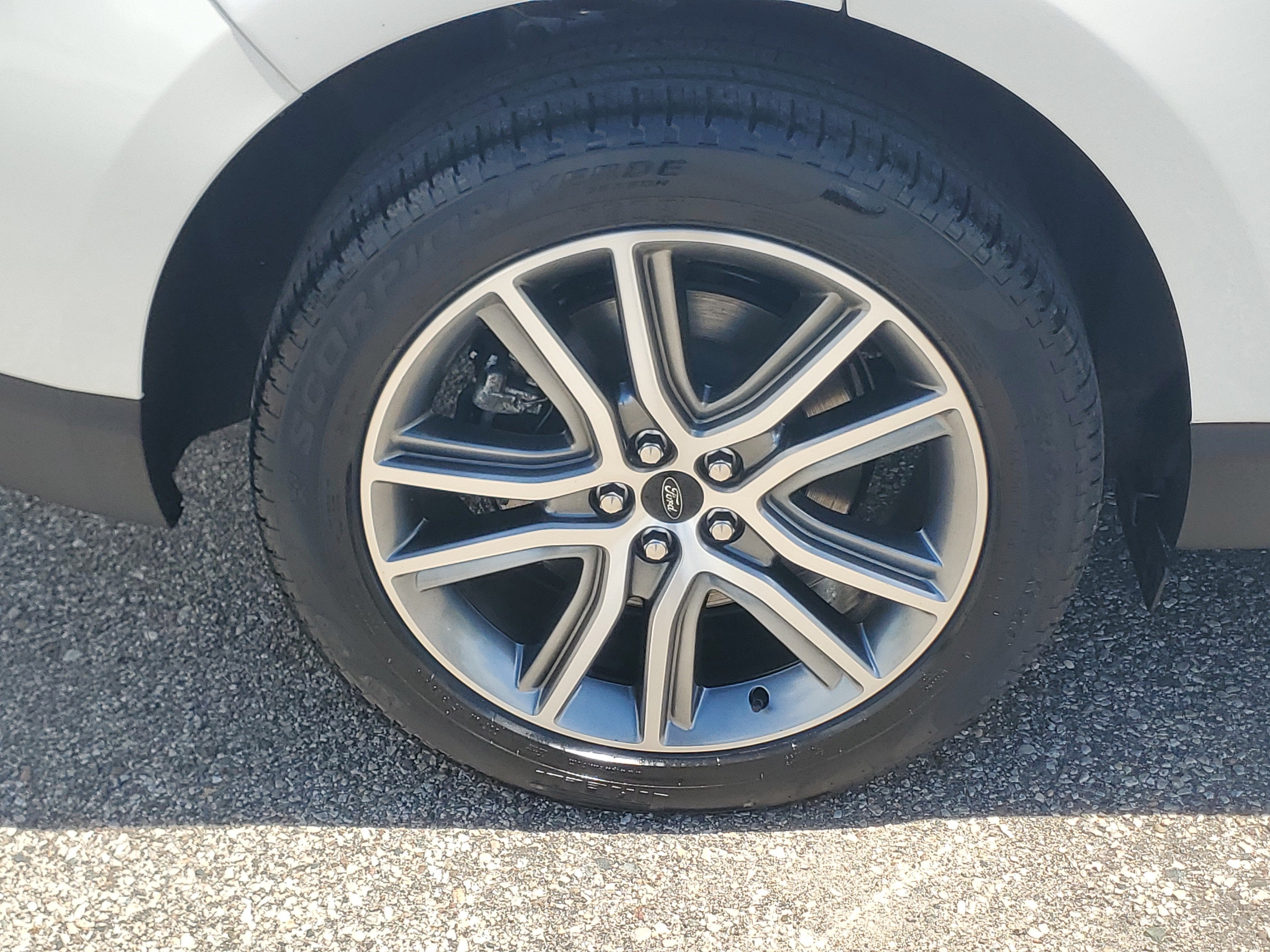 2024 Ford Edge Titanium