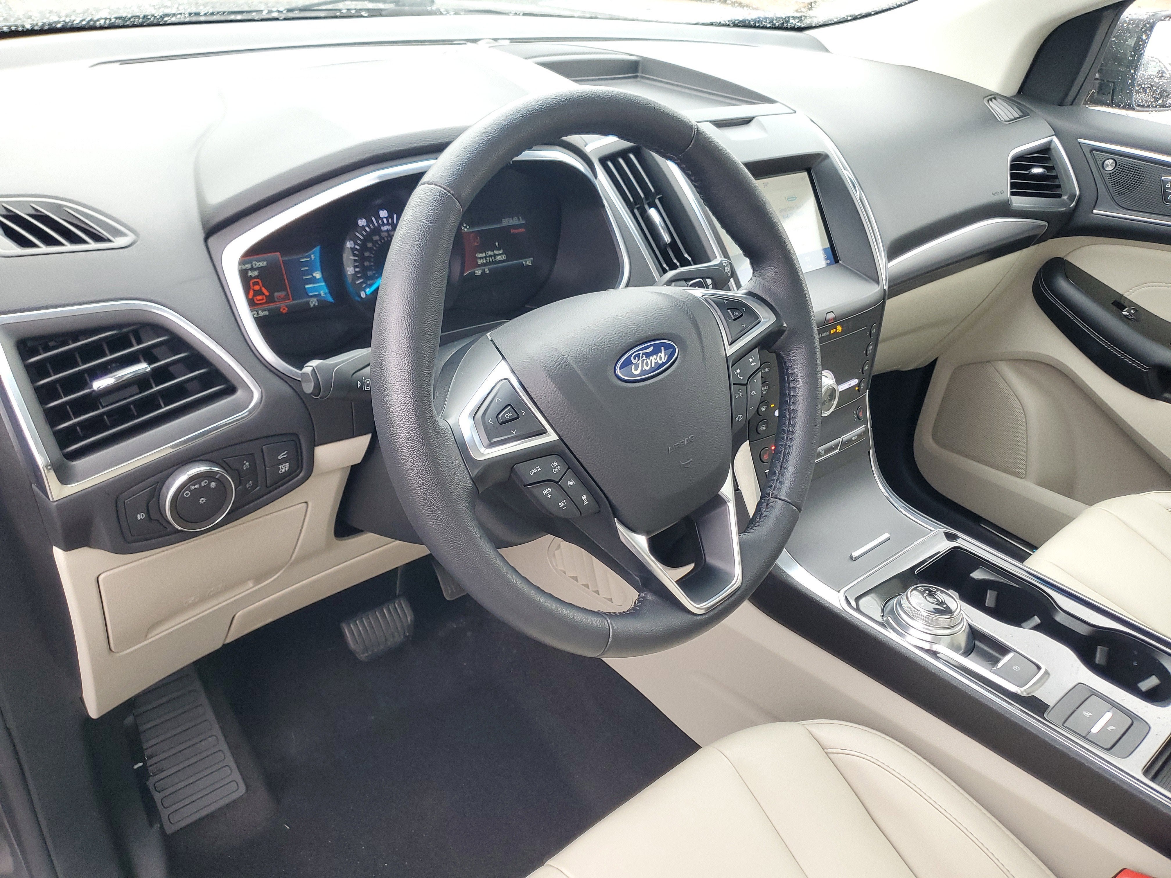 2020 Ford Edge Titanium