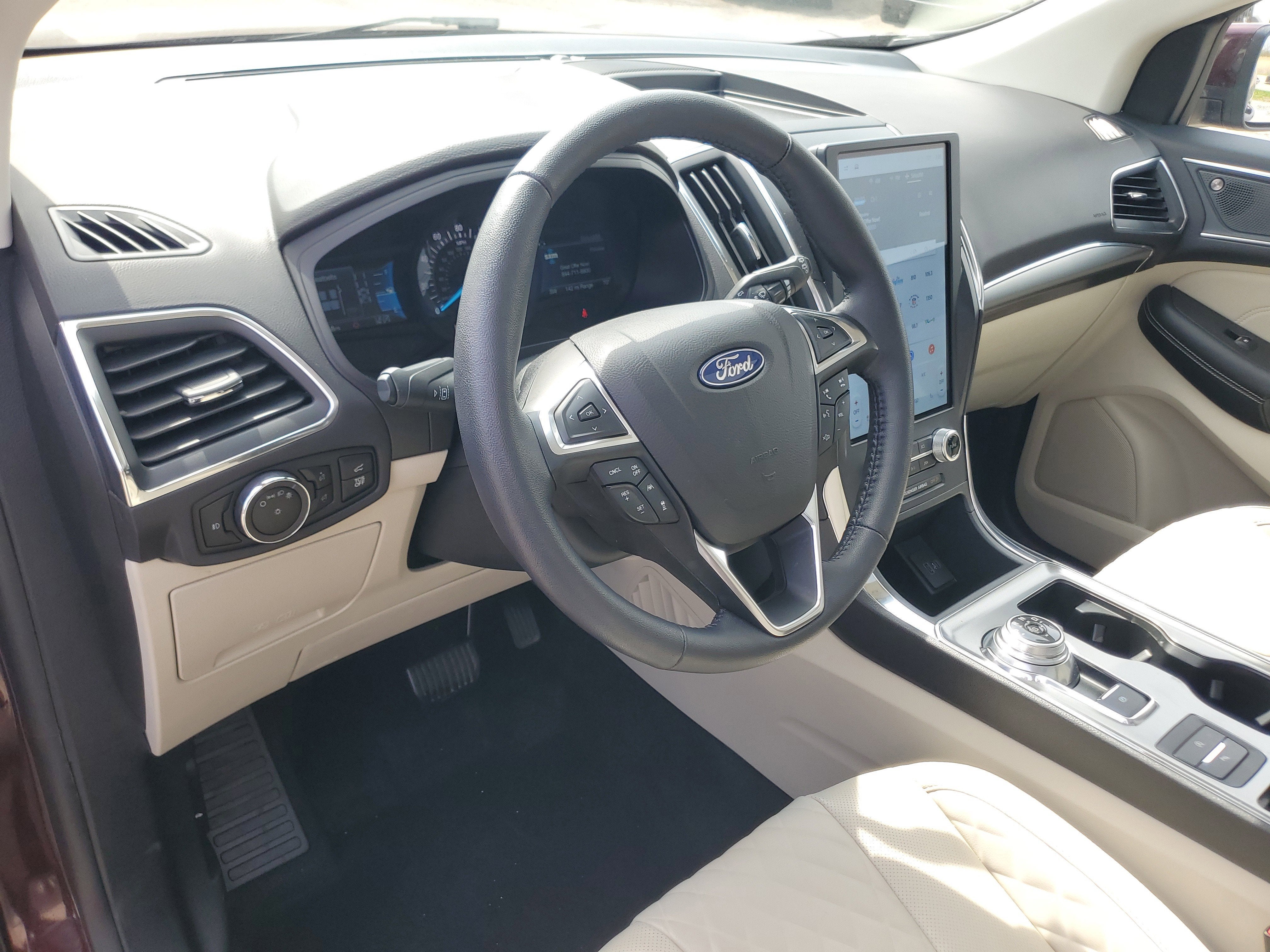 2023 Ford Edge Titanium