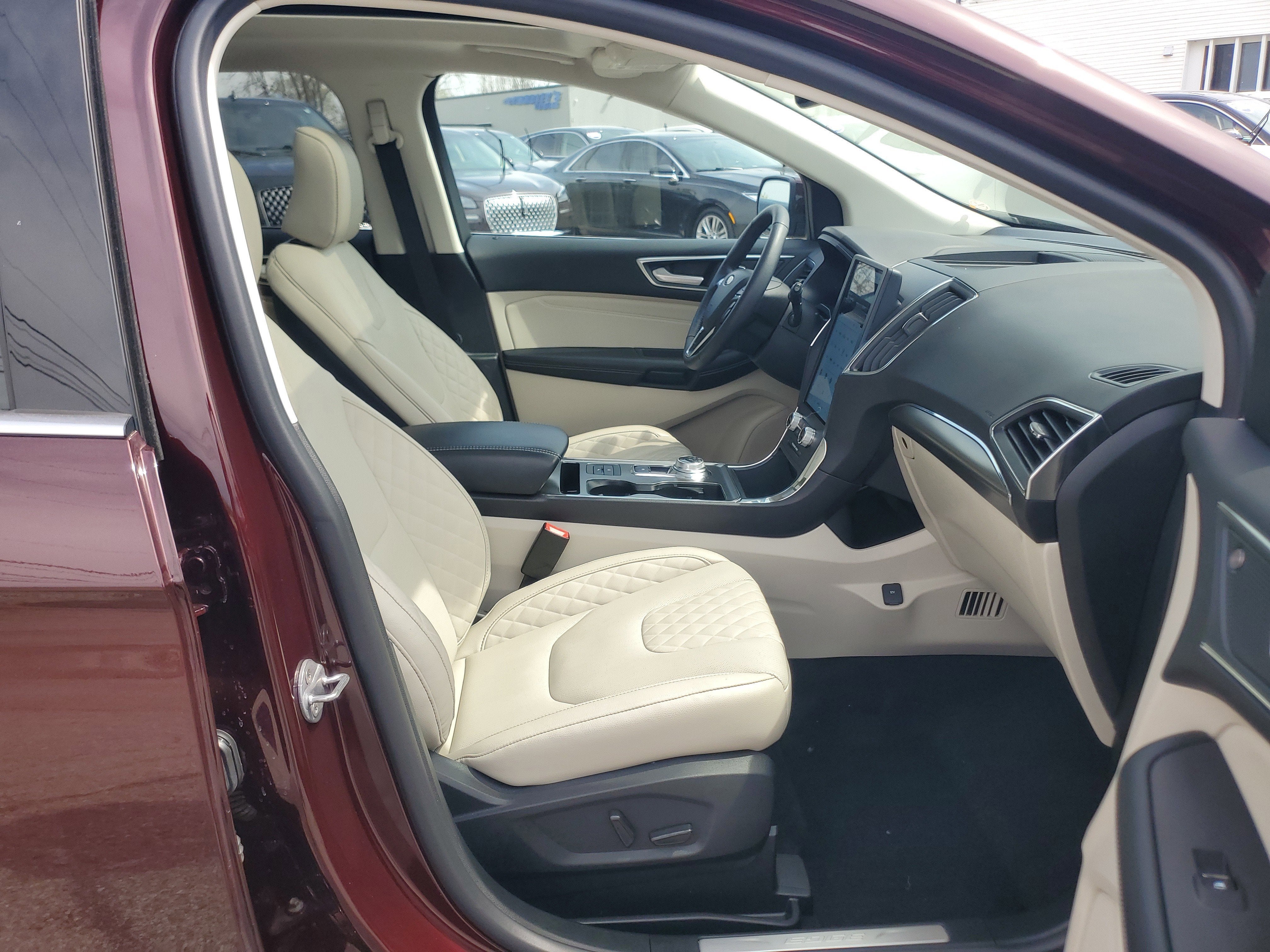 2023 Ford Edge Titanium