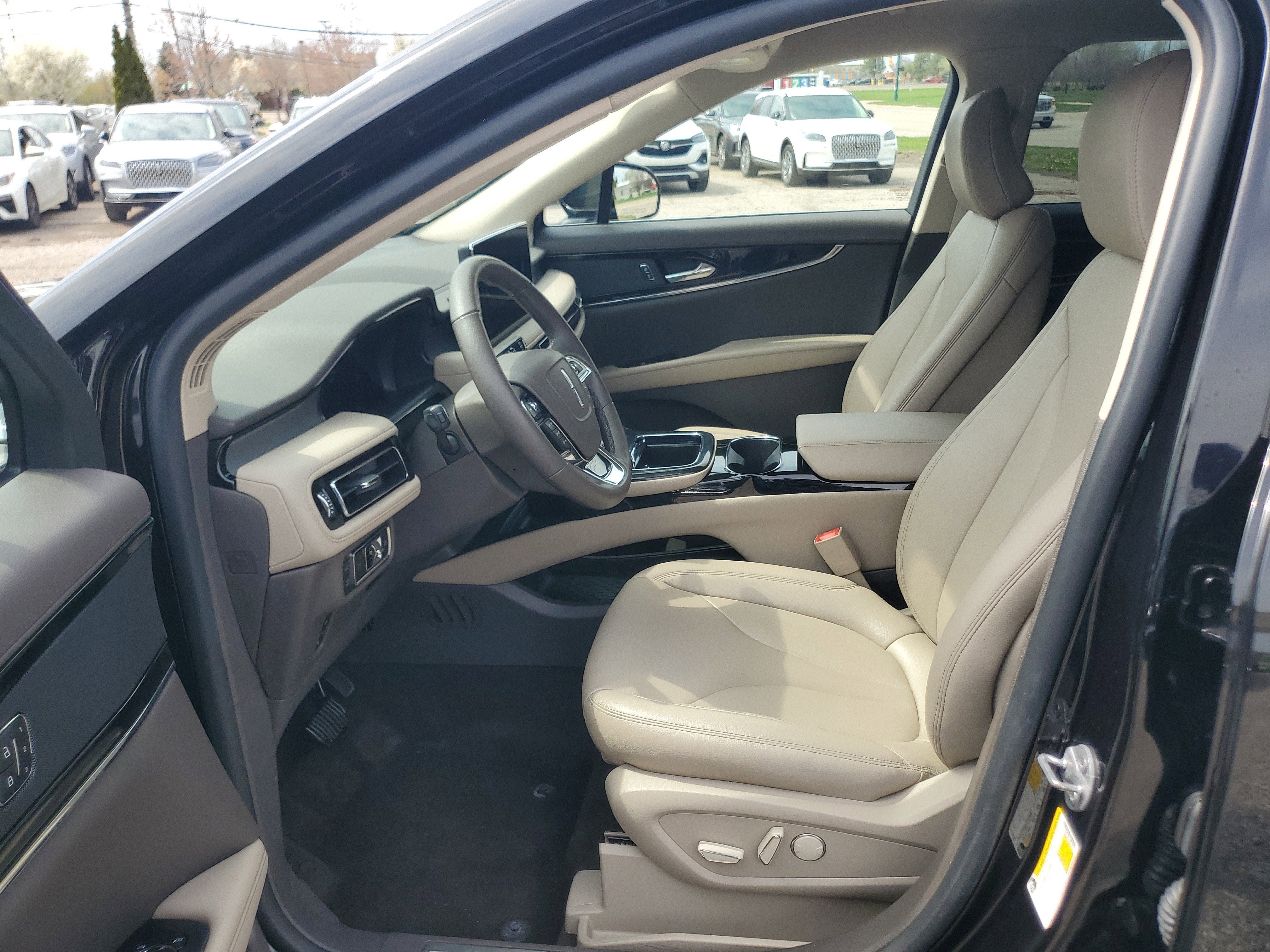 2023 Lincoln Nautilus Standard